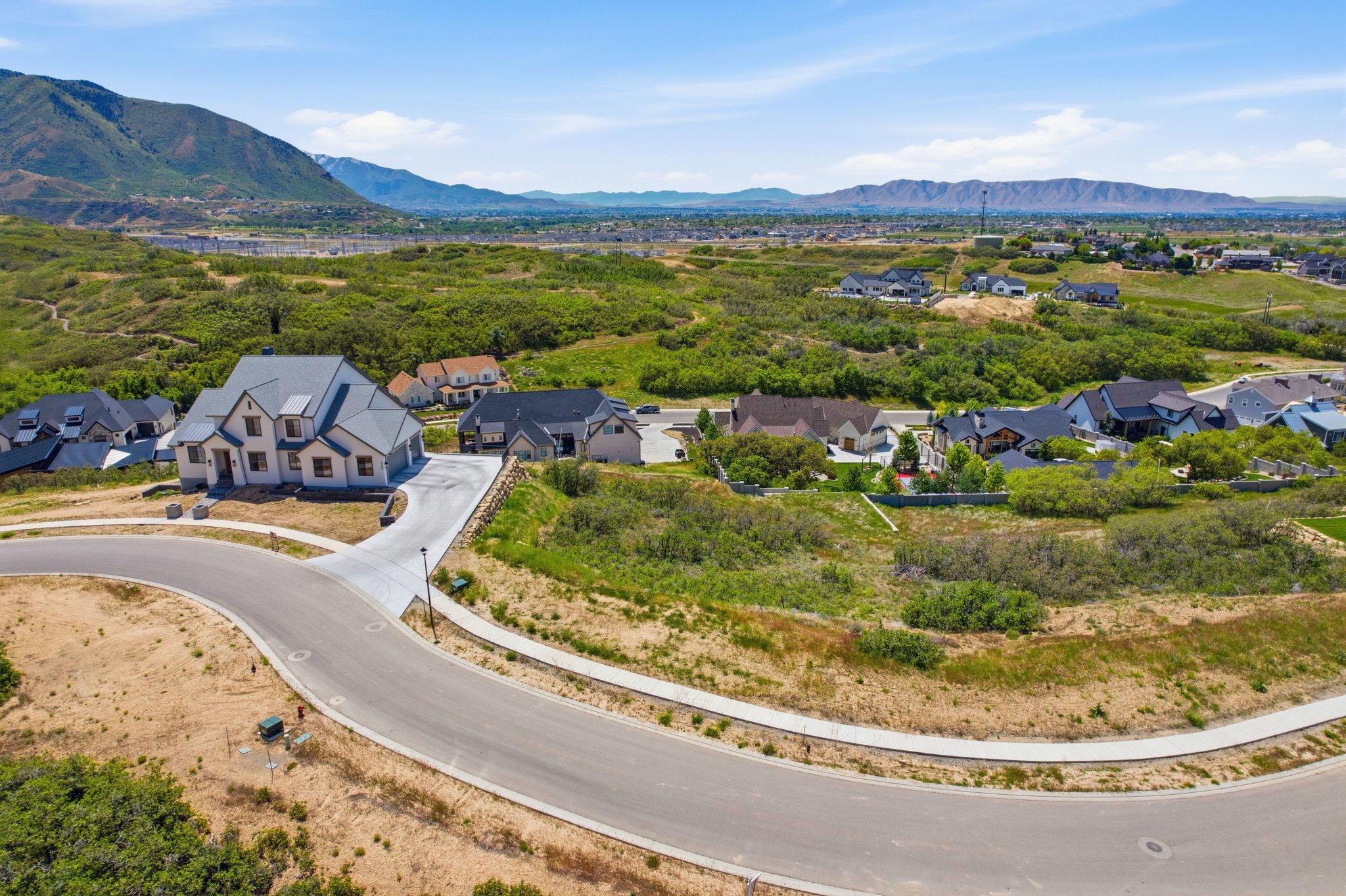 Mapleton Views