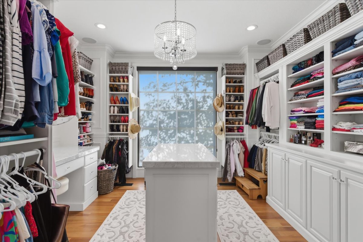 Primary Suite Walk-in Closet