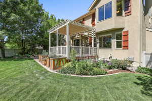 Nice Deck with Views of Mountains - Gorgeous Plants & Flowers