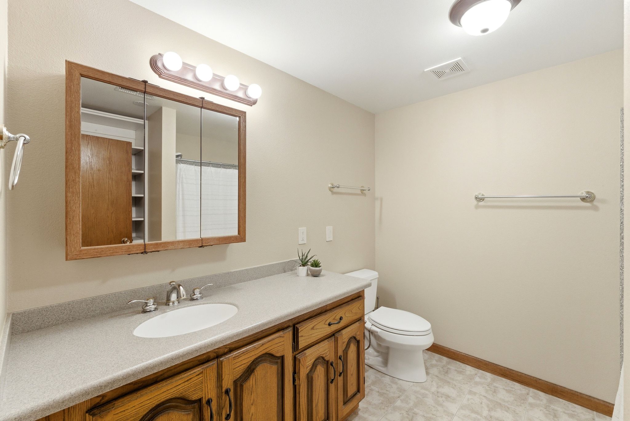 basement bathroom 1