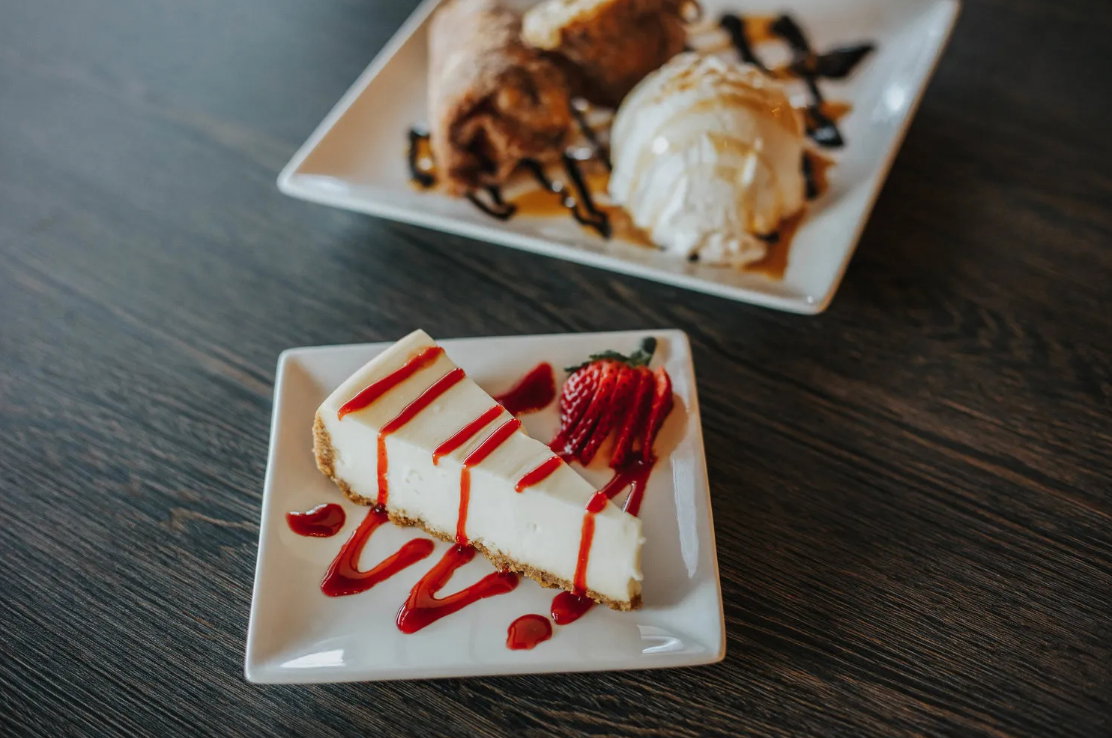 Enjoy the Bloomington Country Club Bar and Restaurant during your stay!