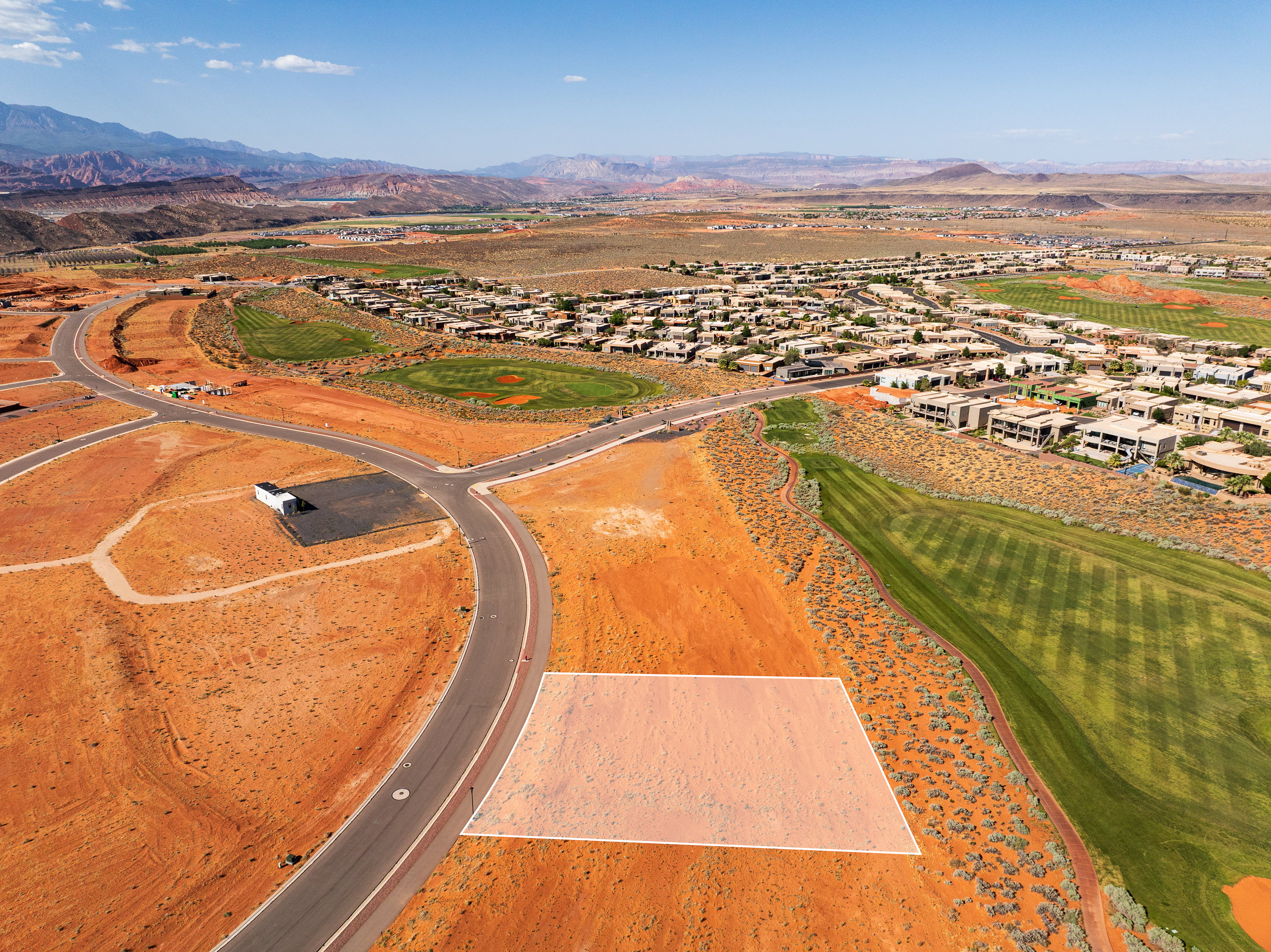 Incredible Flat Lot on Hole 18 of Sand Hollow Golf Course
