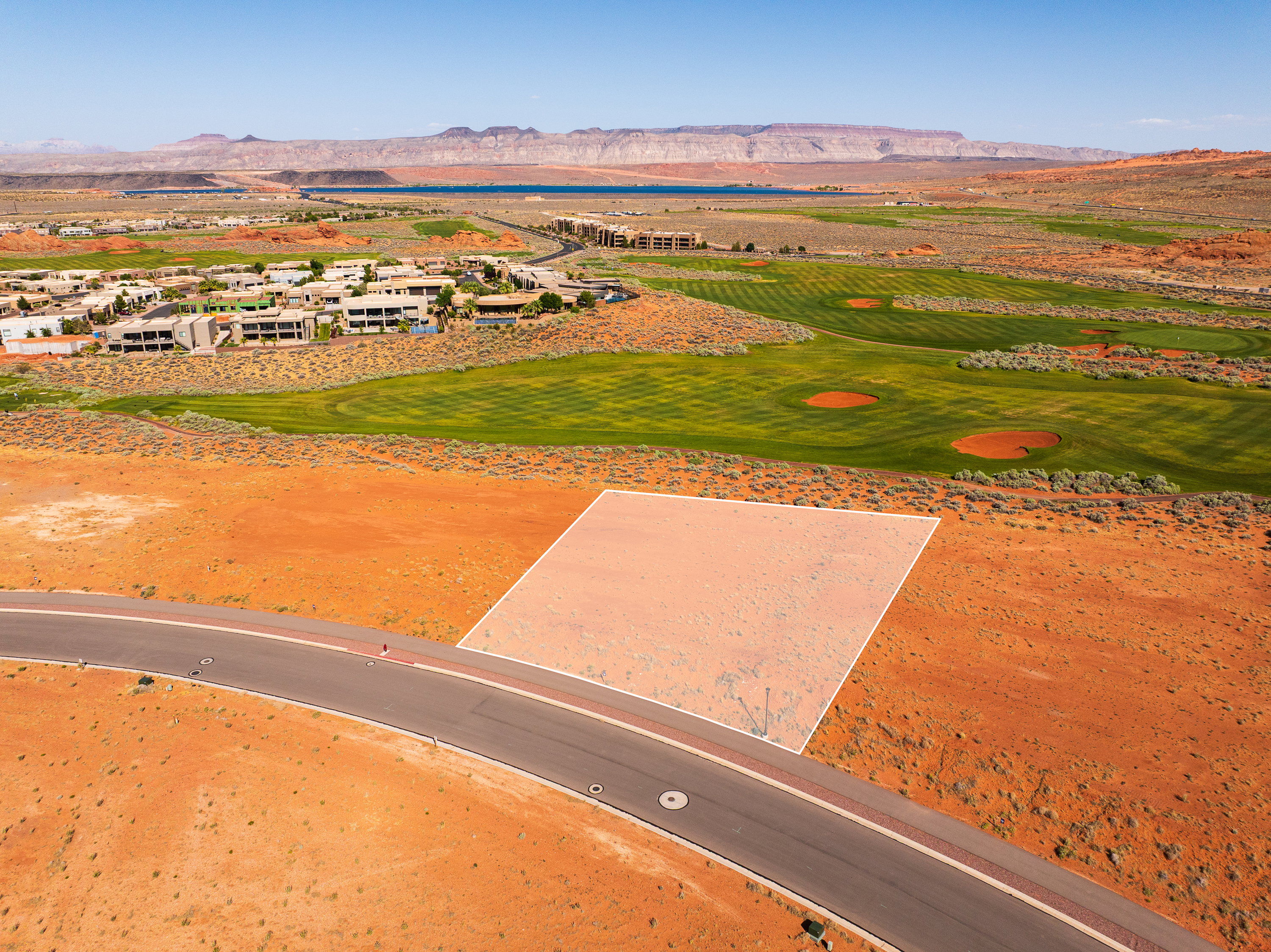 Incredible Flat Lot on Hole 18 of Sand Hollow Golf Course
