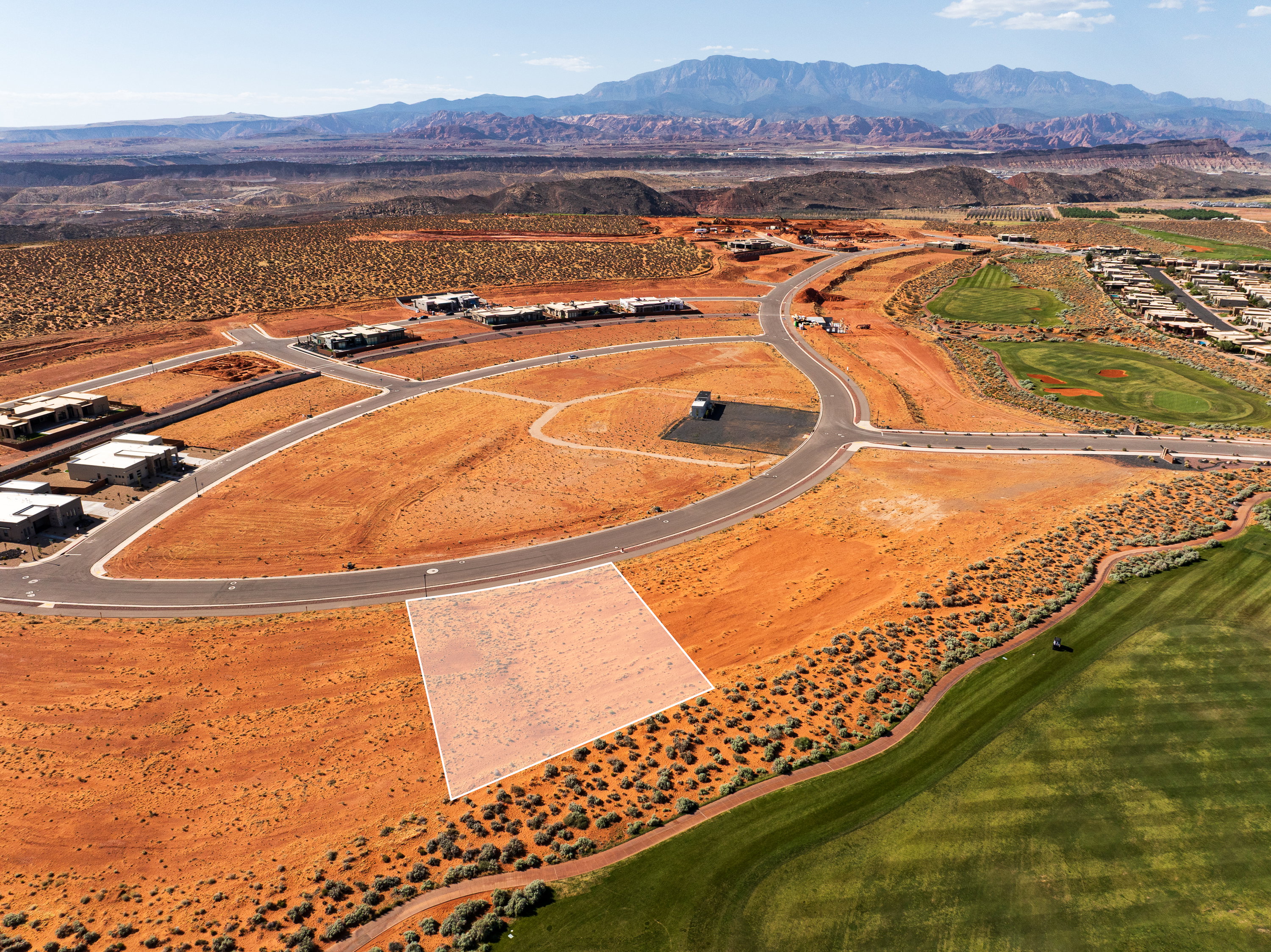 Incredible Flat Lot on Hole 18 of Sand Hollow Golf Course