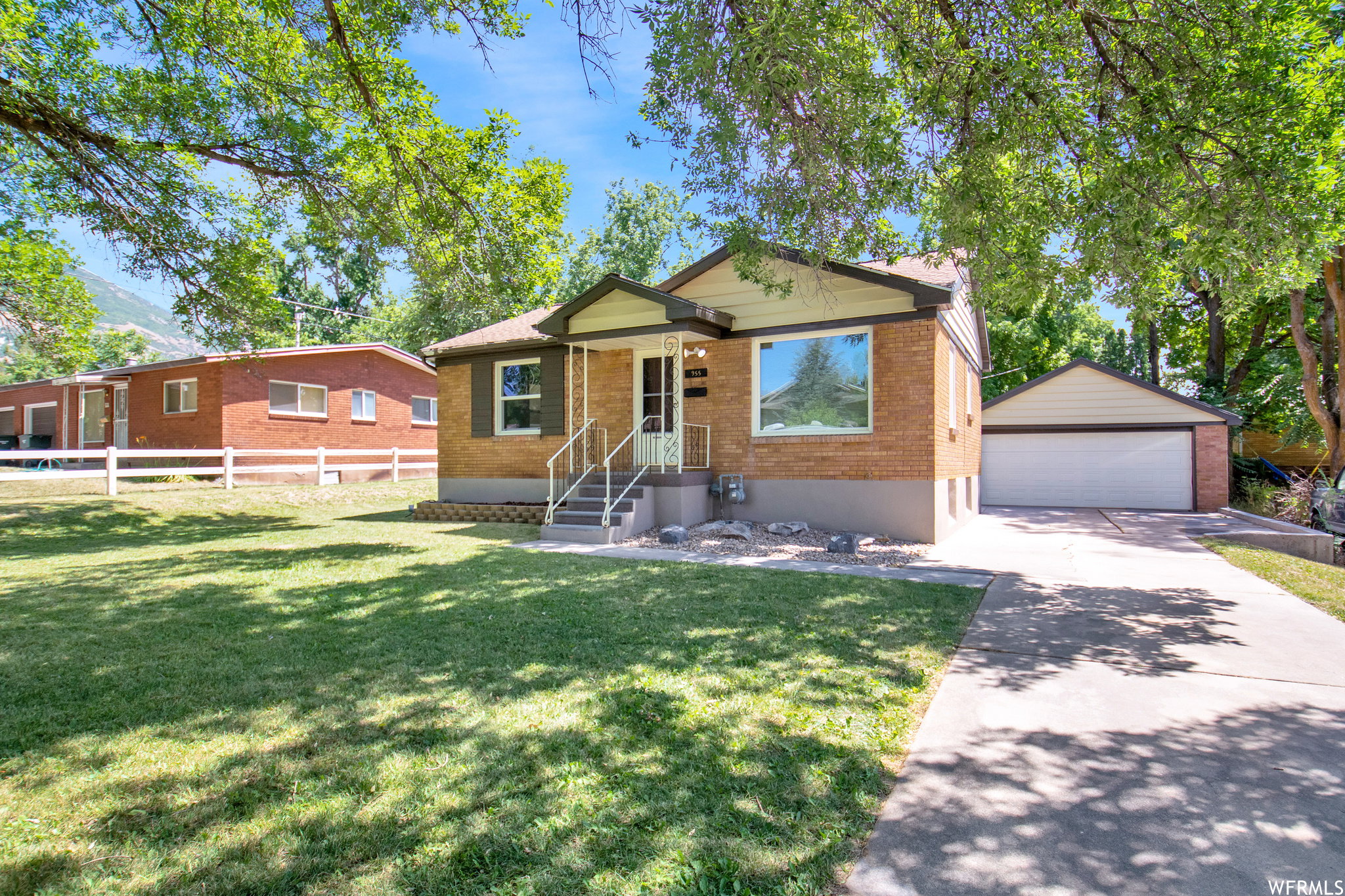 Great Curb Appeal! Great Location!