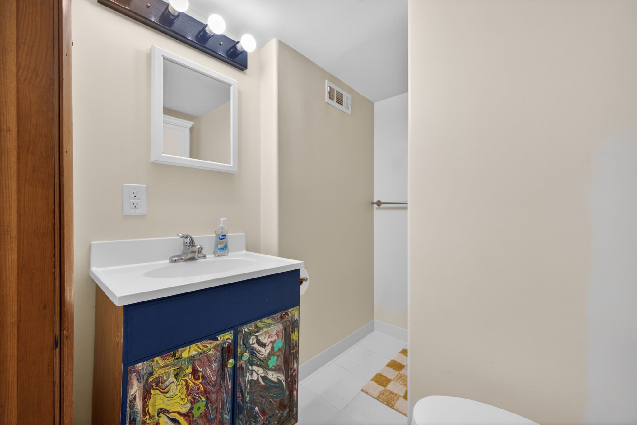 3/4 bath down