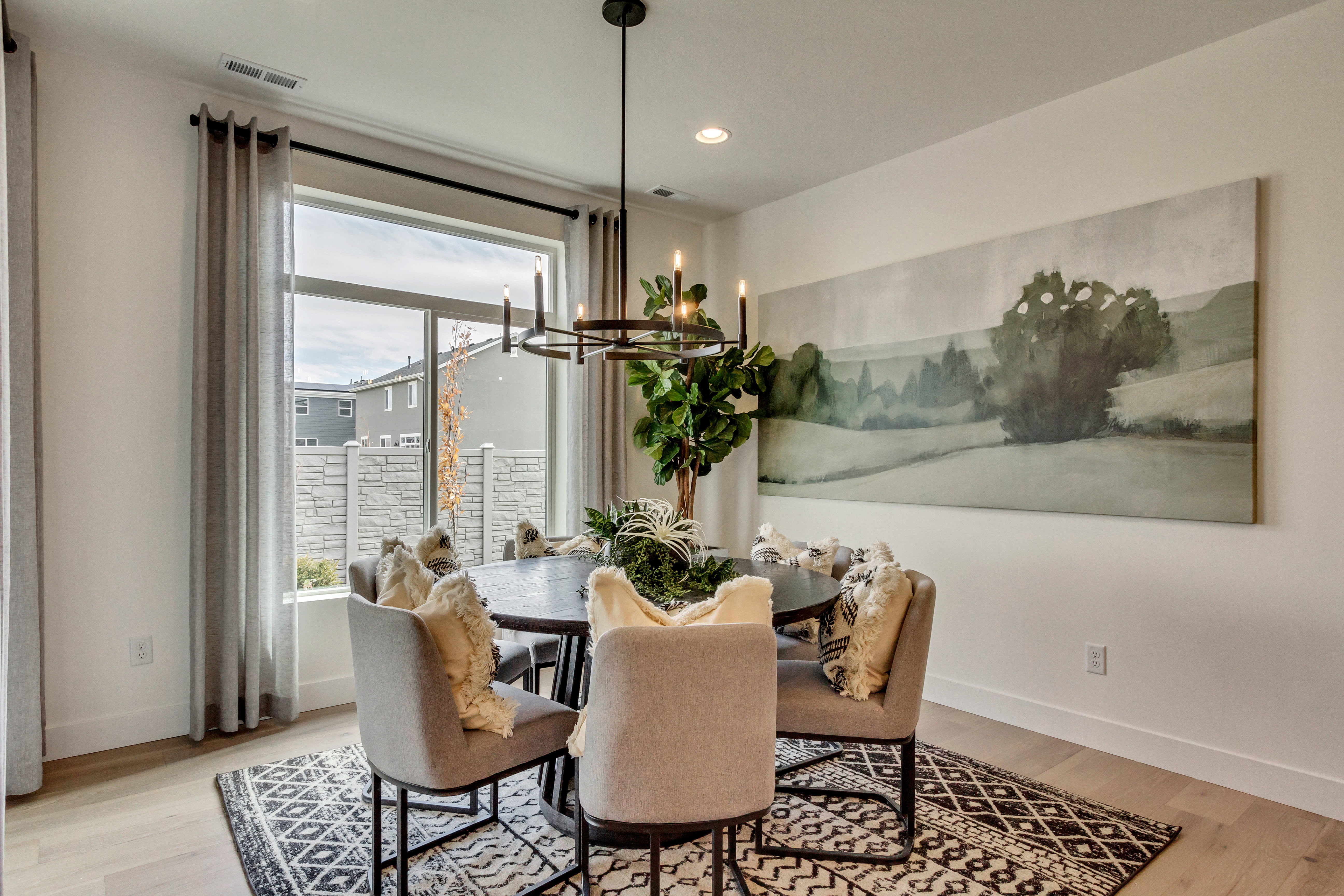 *MODEL HOME PICTURE*