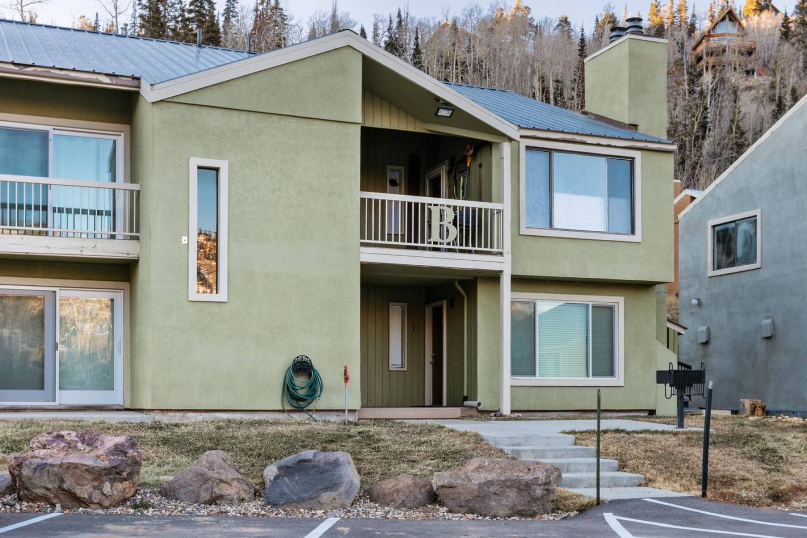 Easy to find, main floor- no stairs!!