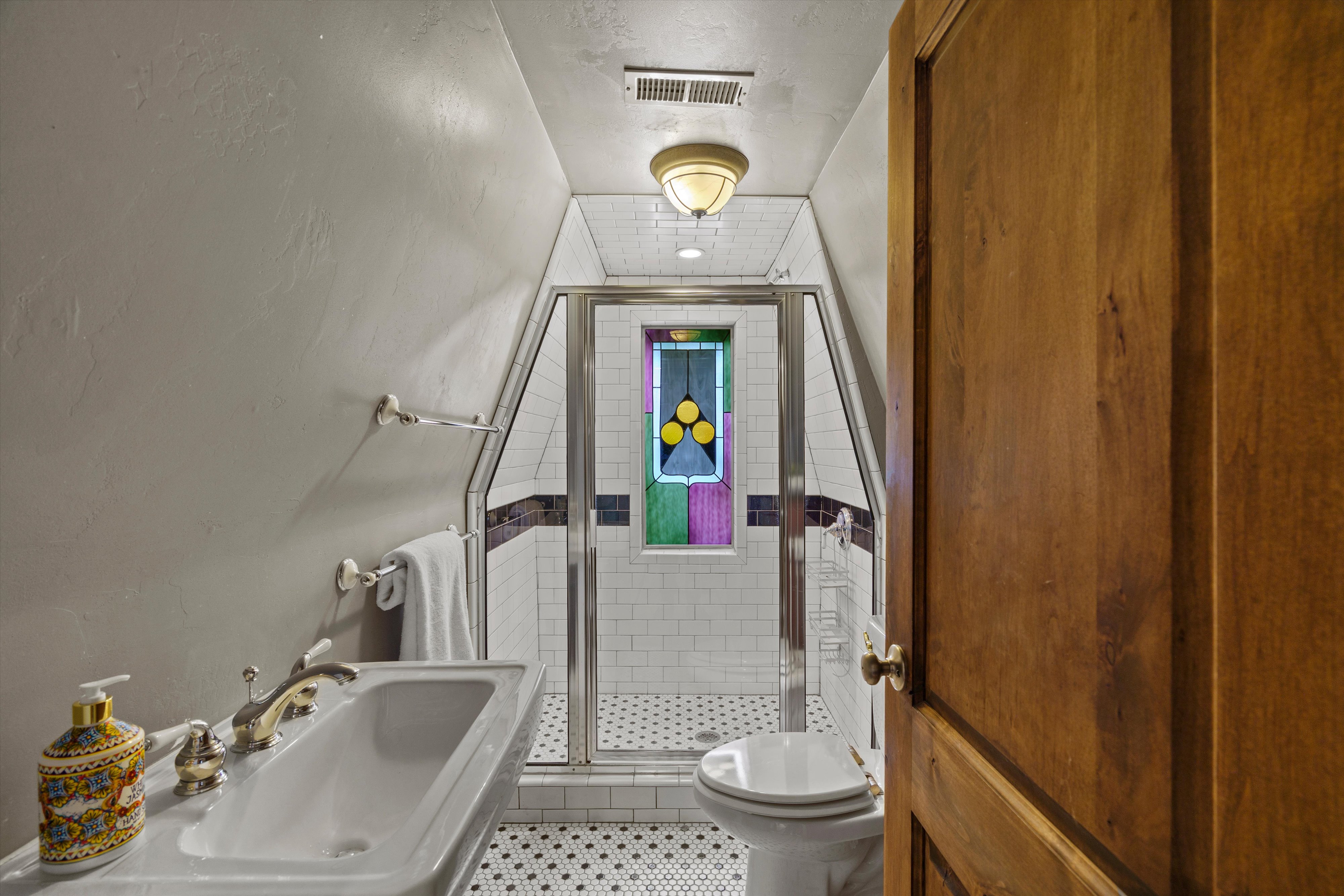 Level 2 bath