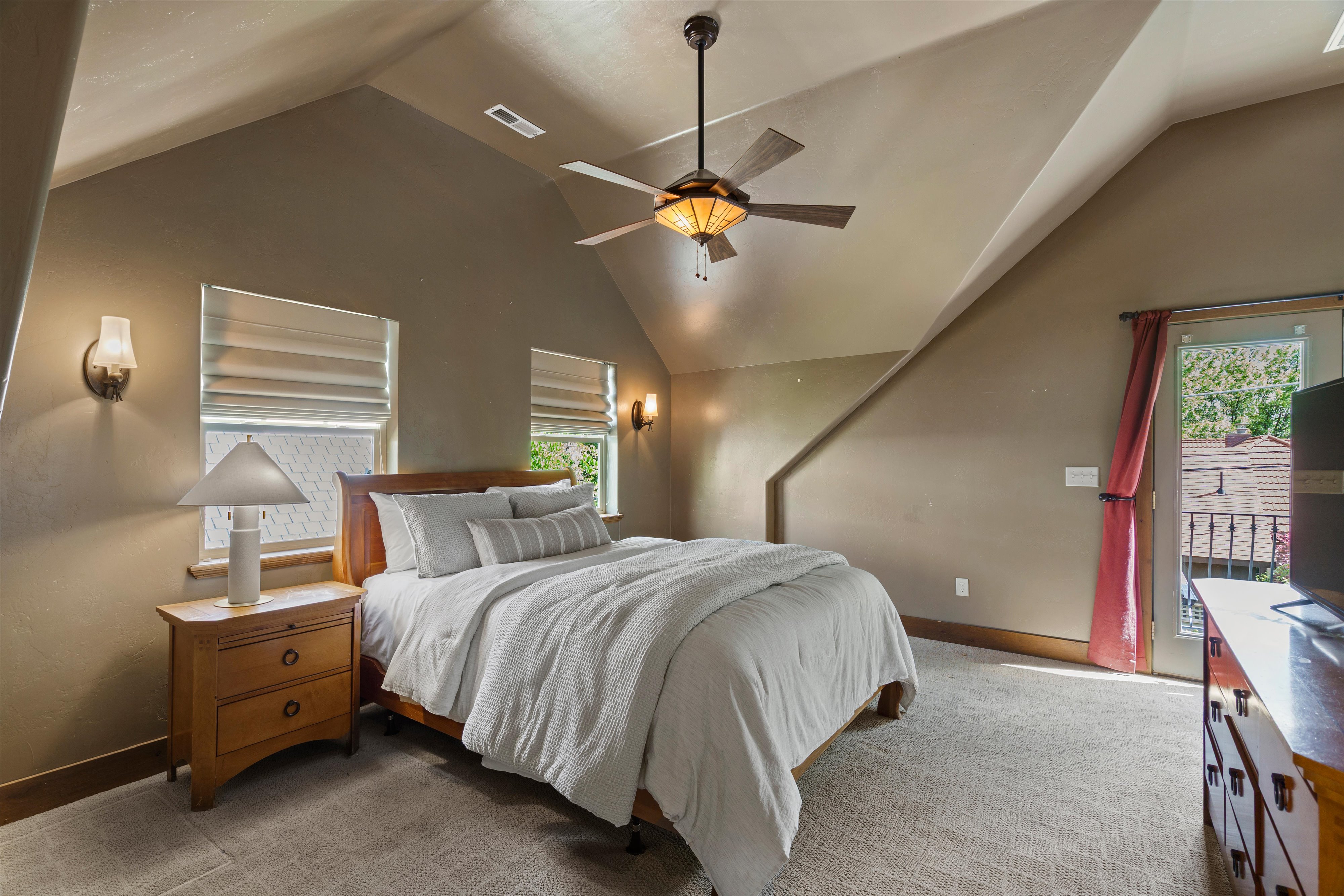 Primary suite