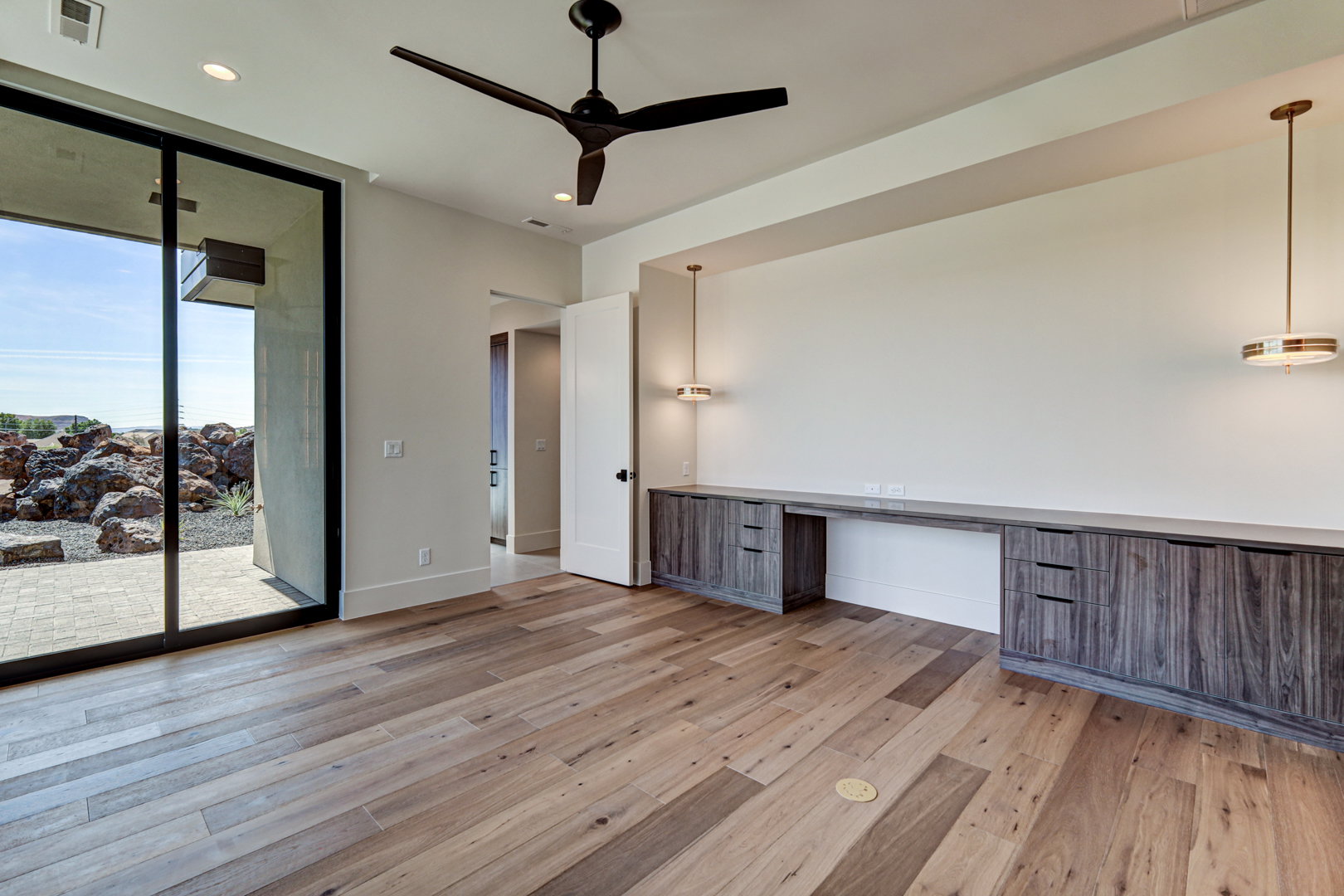 2nd bedroom / office
