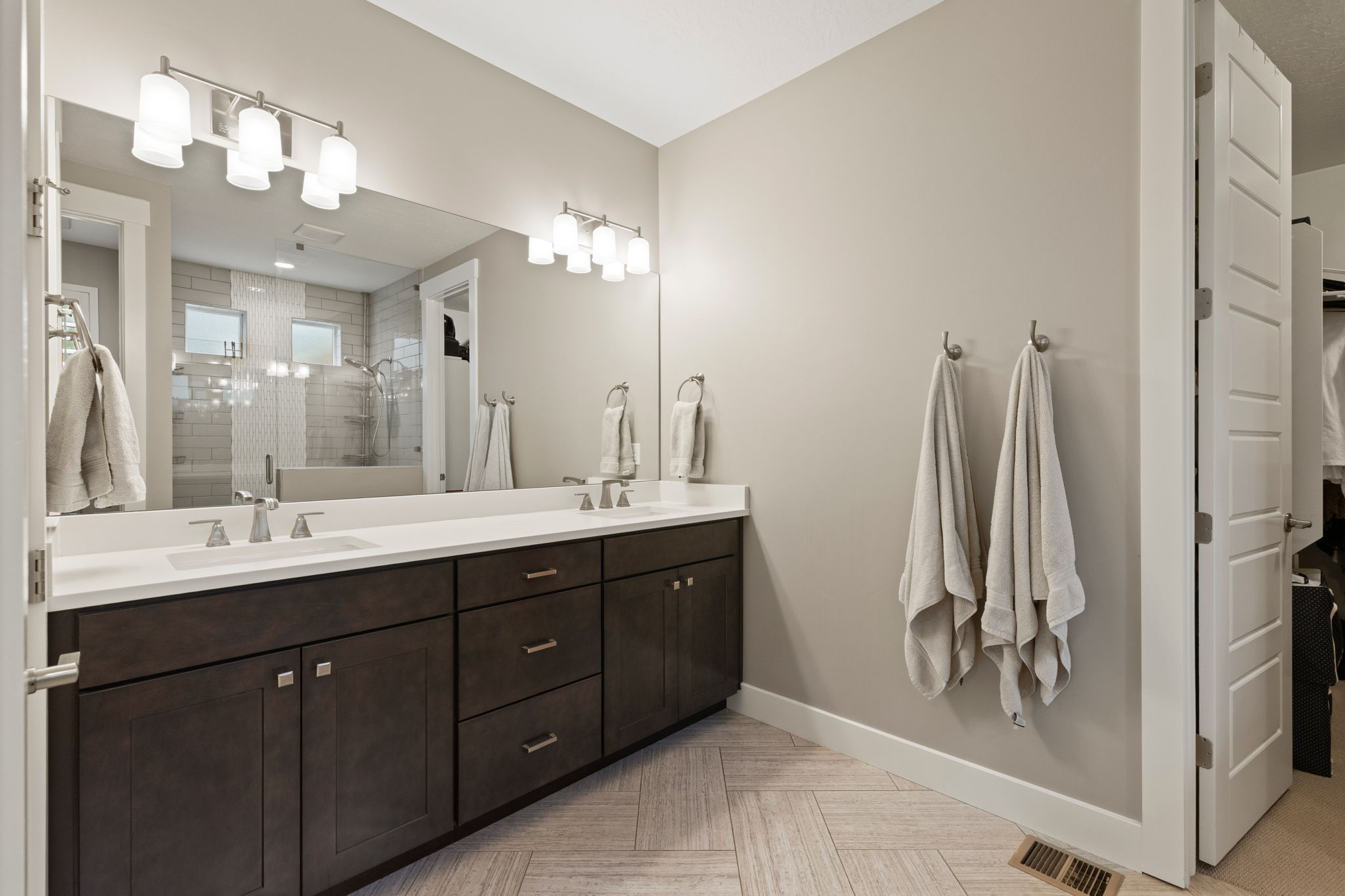 Primary suite