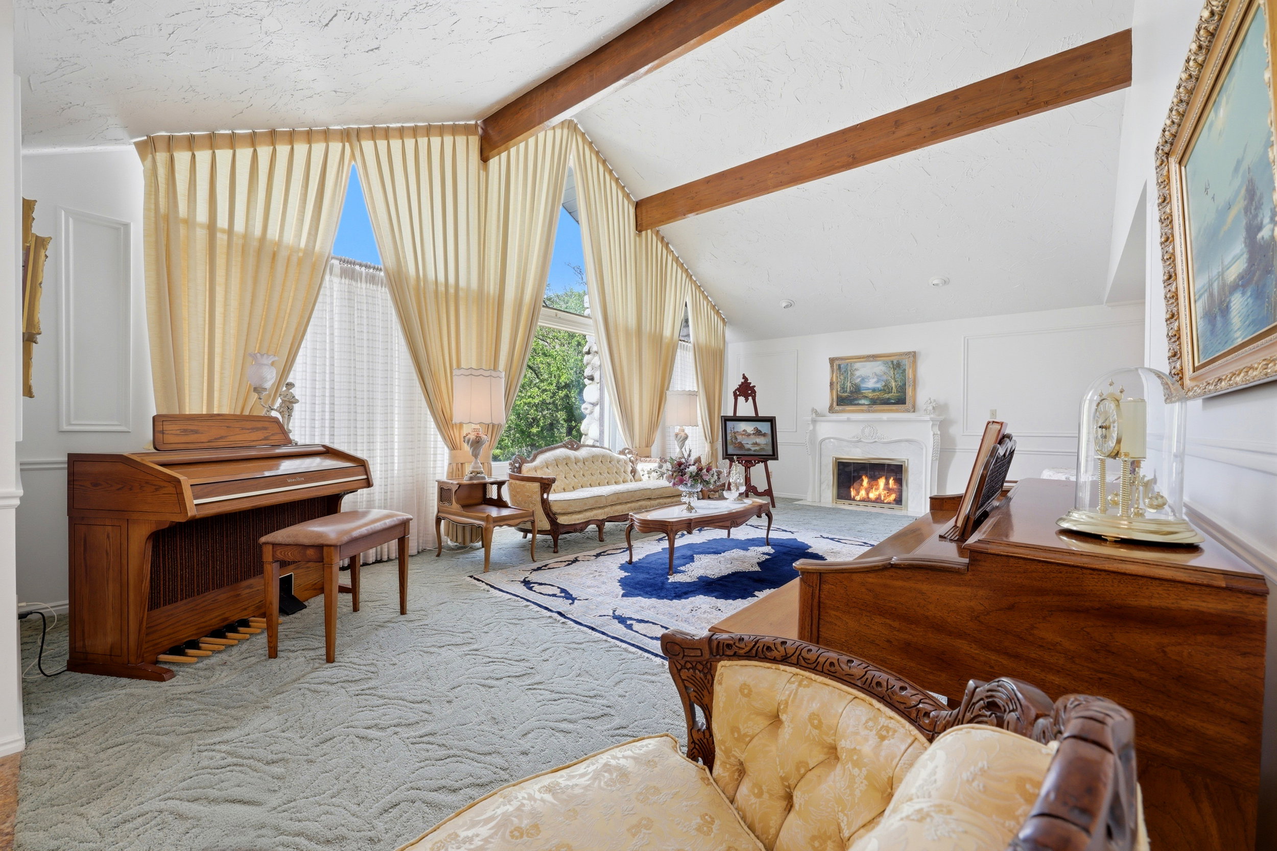 Vaulted ceiling with exposed wood beams
