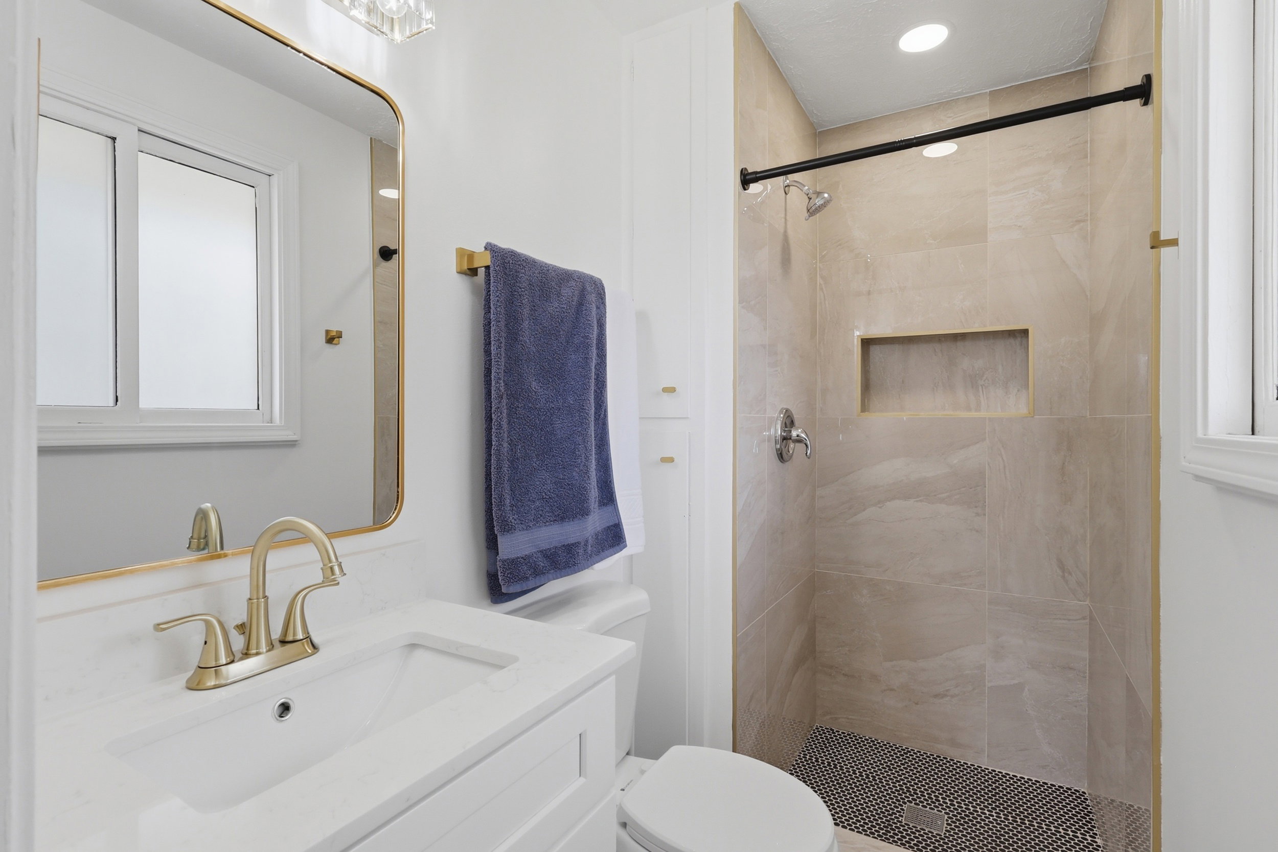 Ensuite bathroom, 1st Floor