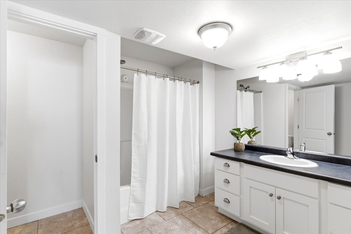 Basement bathroom with private toilet room
