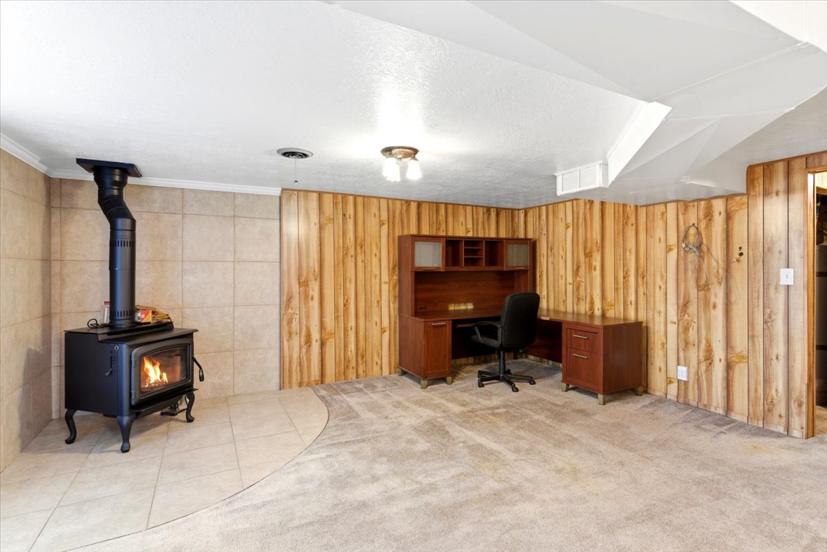 4th View of Family Room
