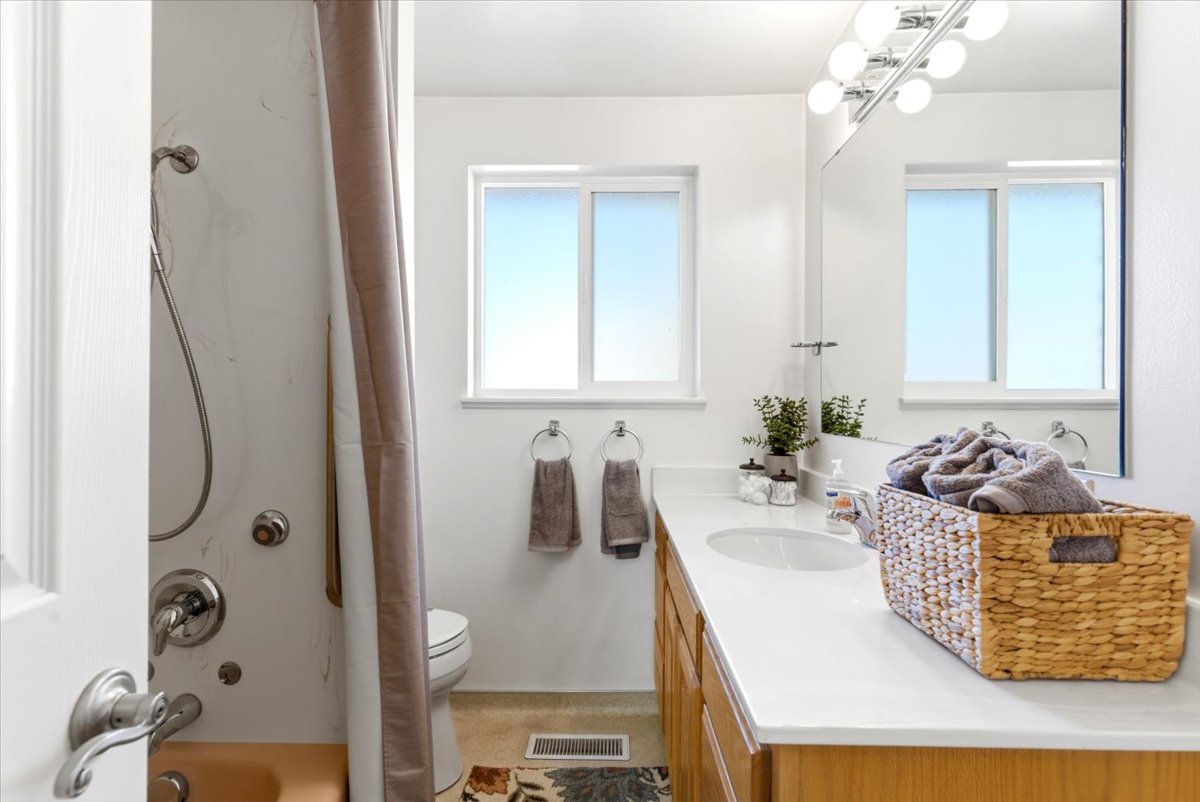 Upstairs Bathroom