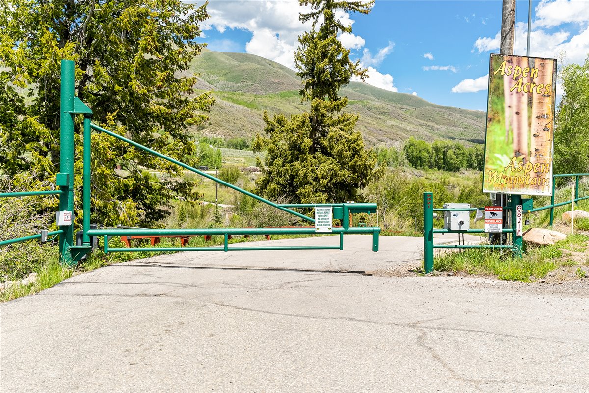 Aspen Mountain/Aspen Acres gate entry