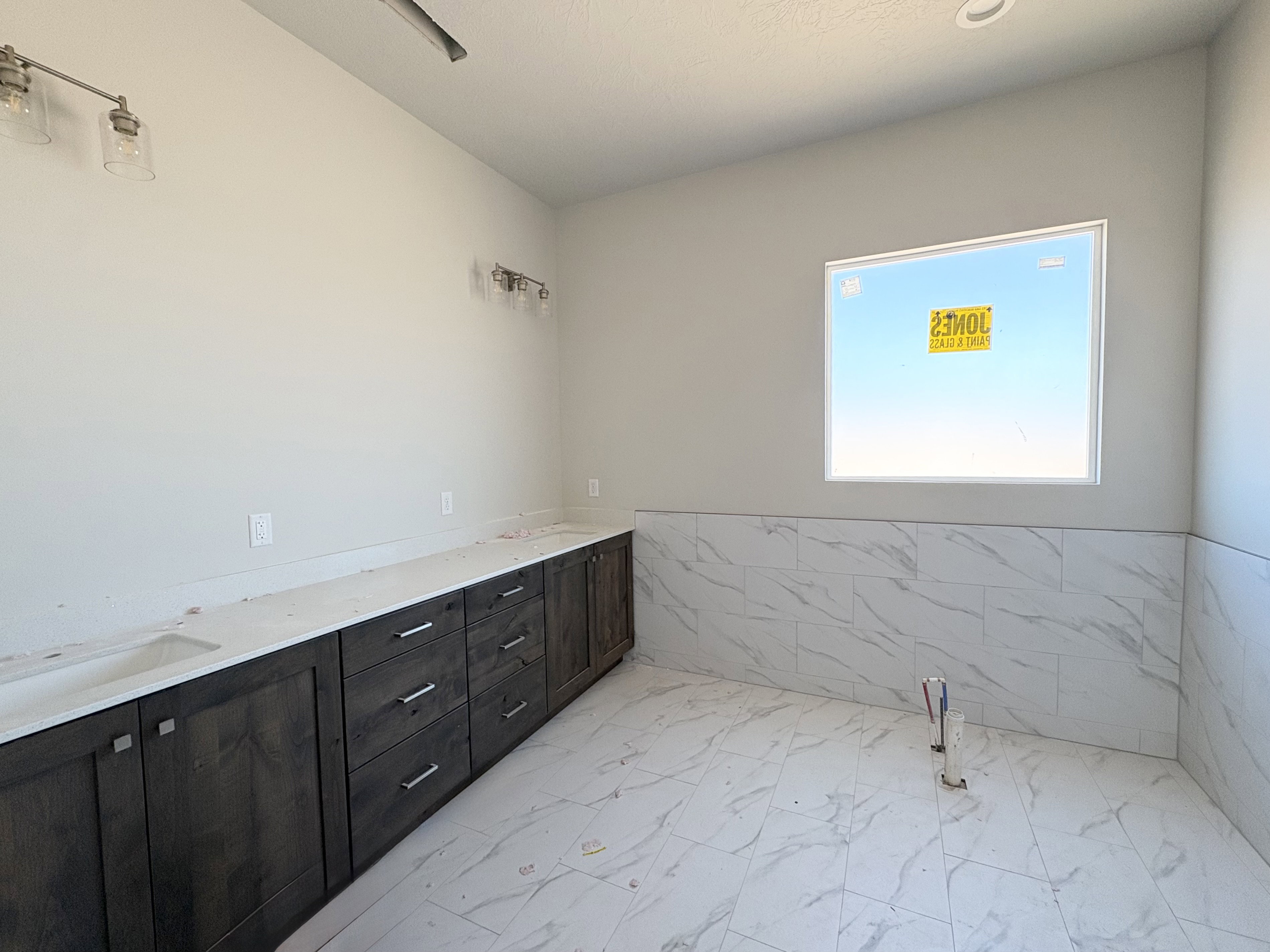 Main floor primary baht