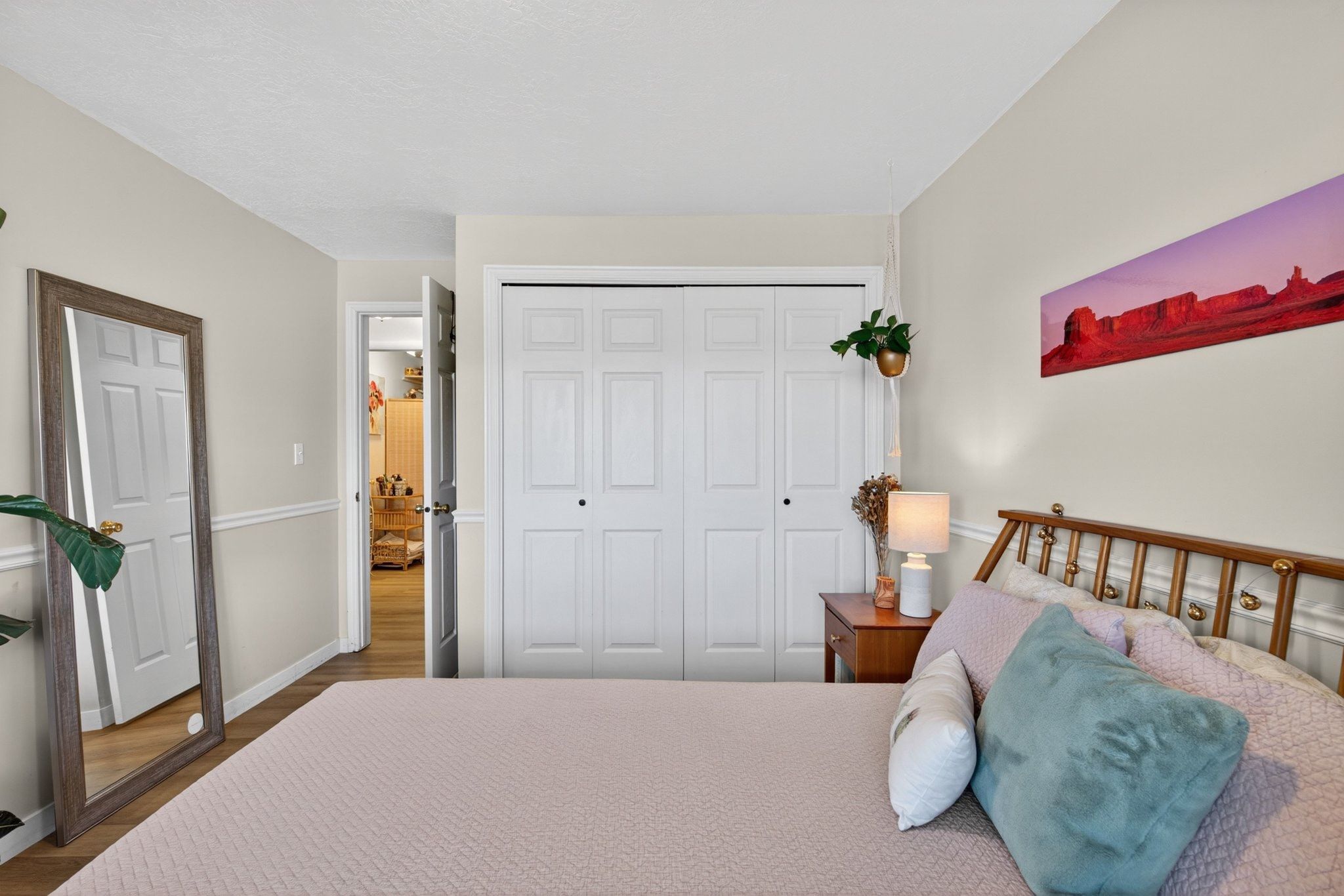 Neutral wall paint with chair rail molding
