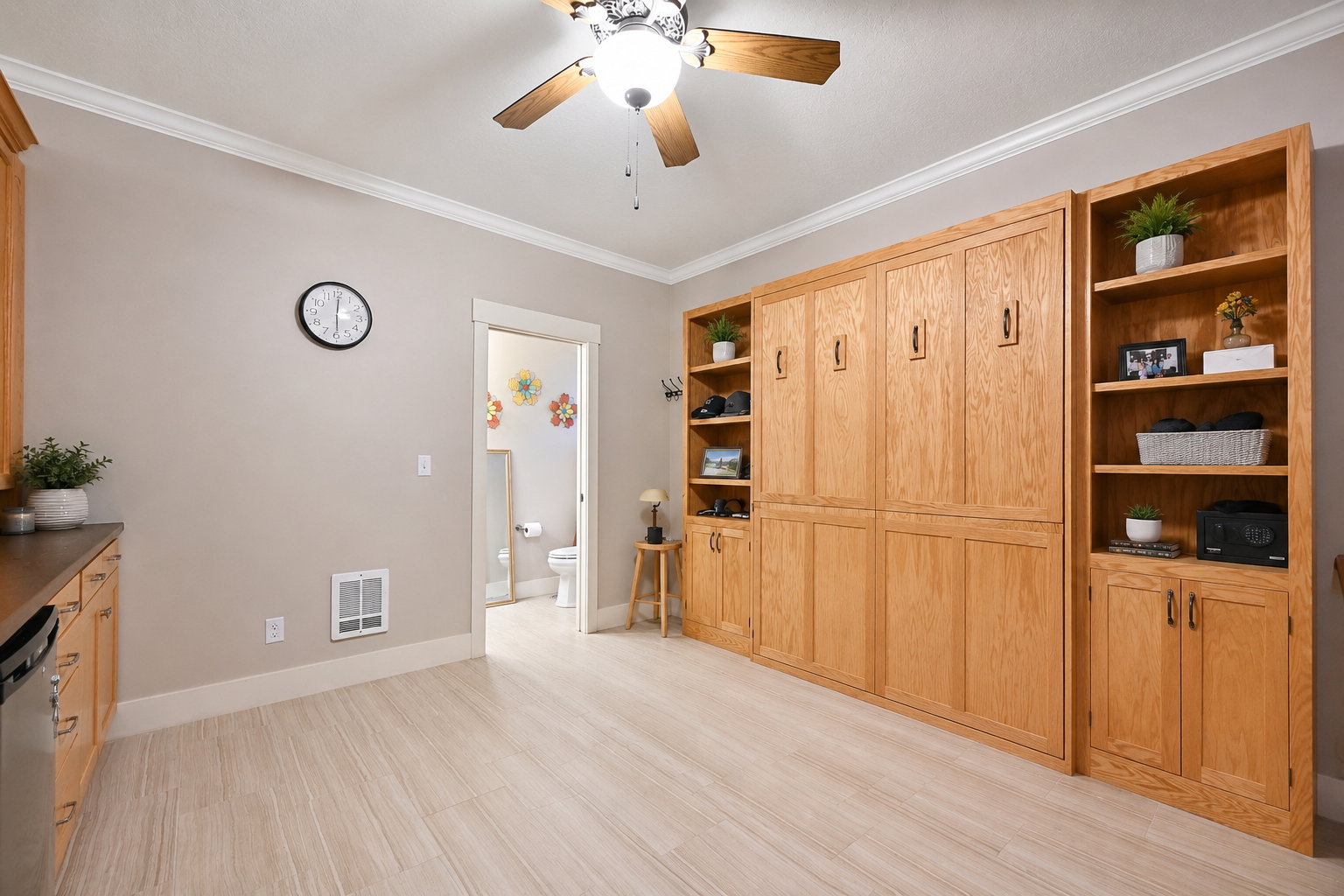 Studio bedroom in the casita, with pull down Murphy bed.