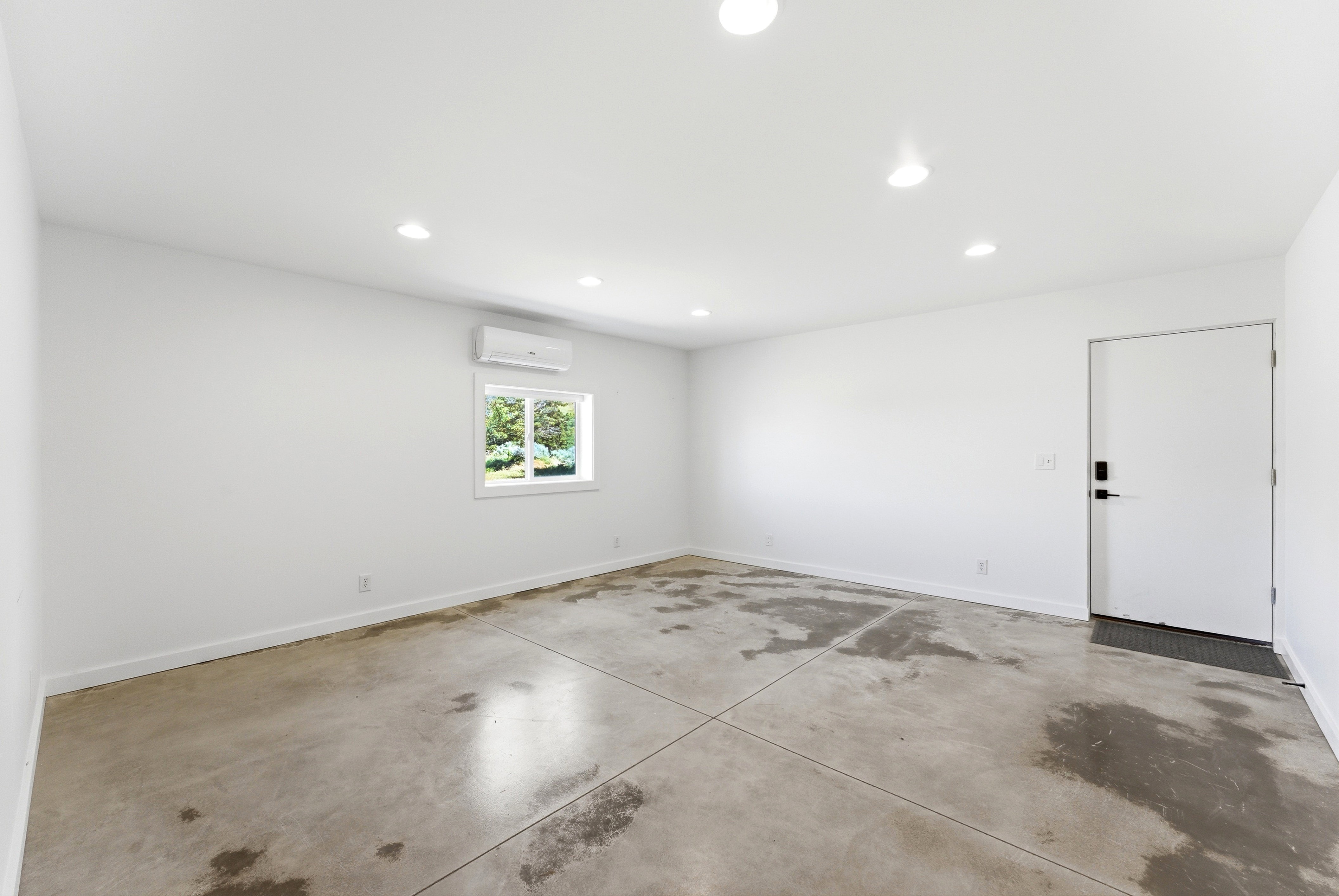 Extra Living Space in Detached Structure