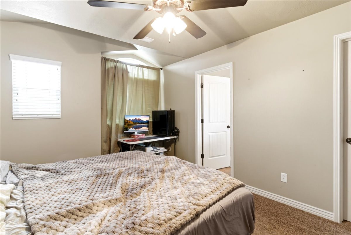 Main bedroom with ensuite