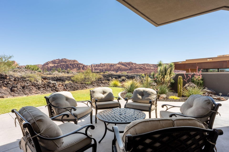 Outdoor patio with concrete surfacing