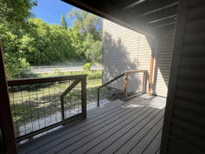 Lower deck