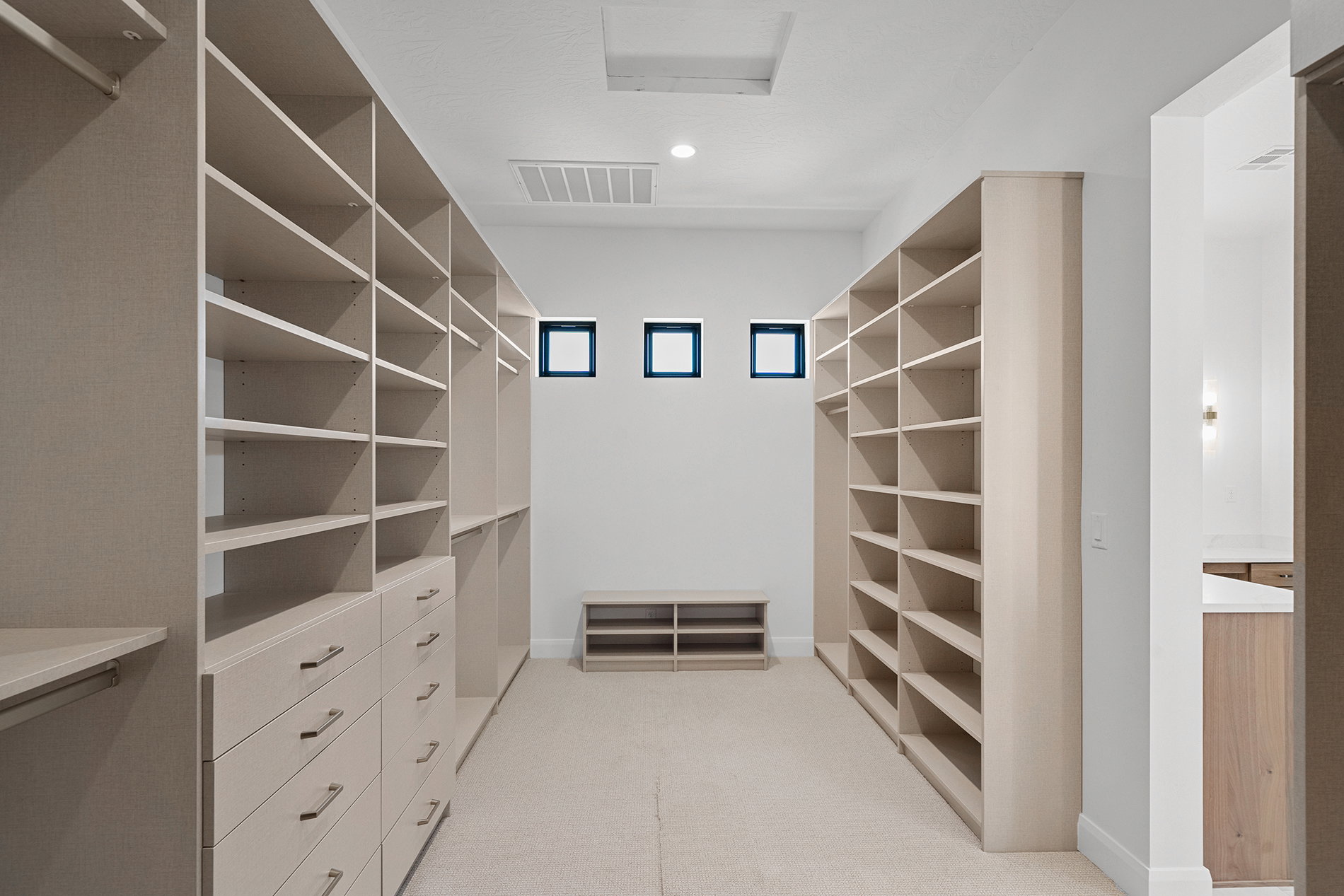 Walk in closet