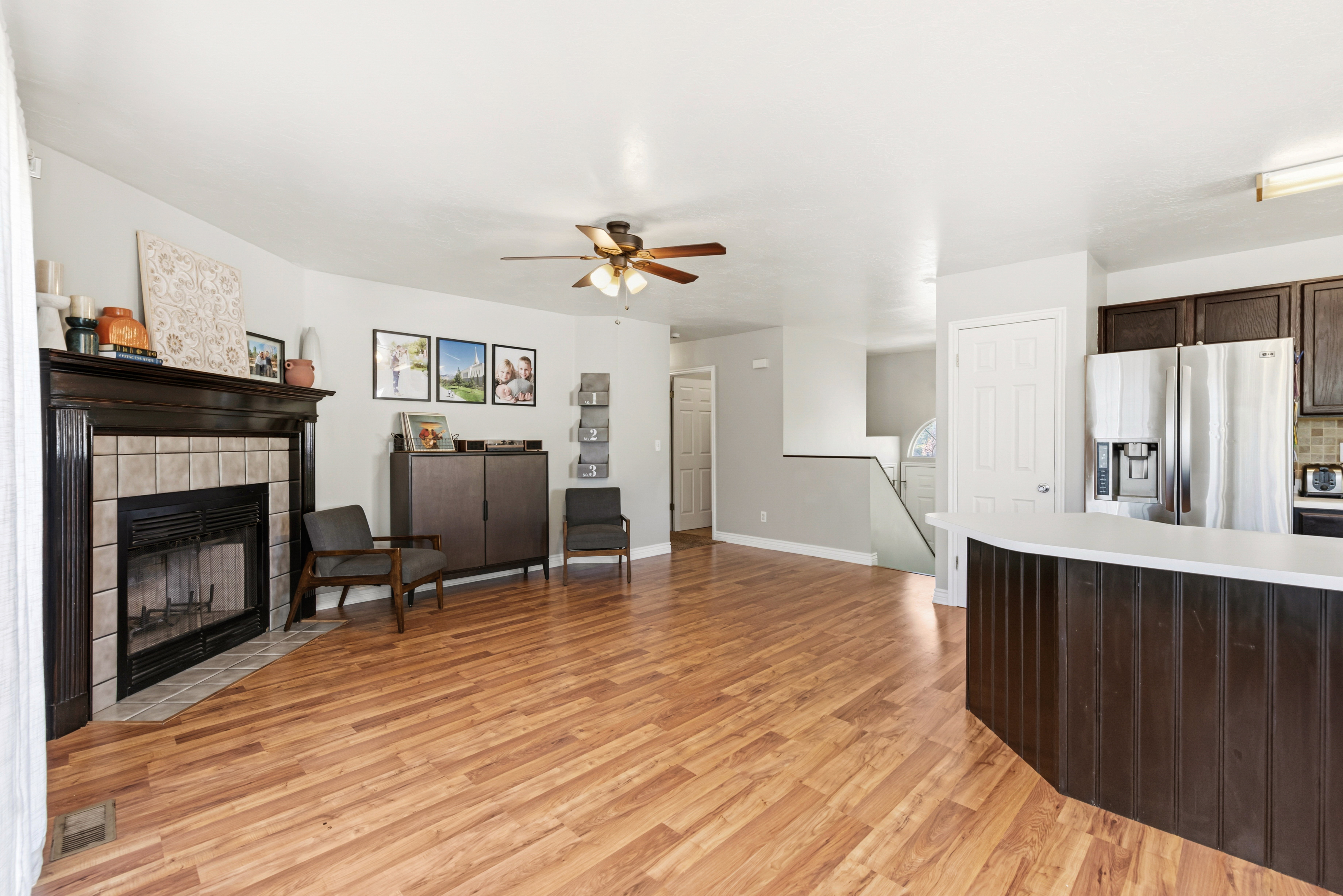 Spacious layout with fireplace