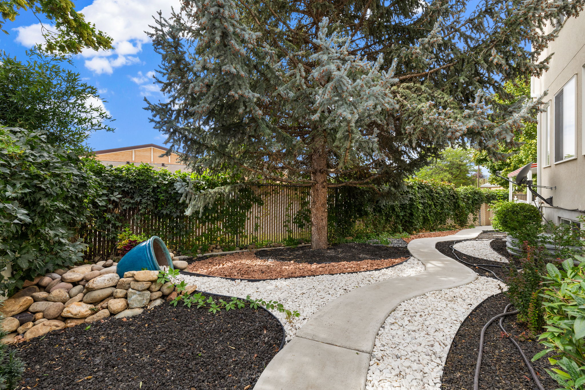 Walkway to basement entrance