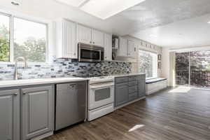 Access to deck with lots of natural light!