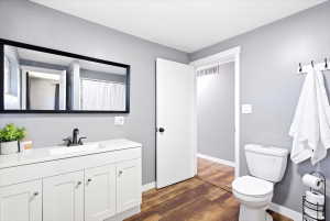 Jack-n-Jill bathroom to bedroom #1.