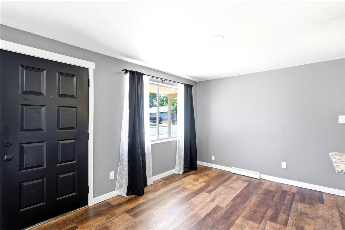 Dining area / Entry way to the home