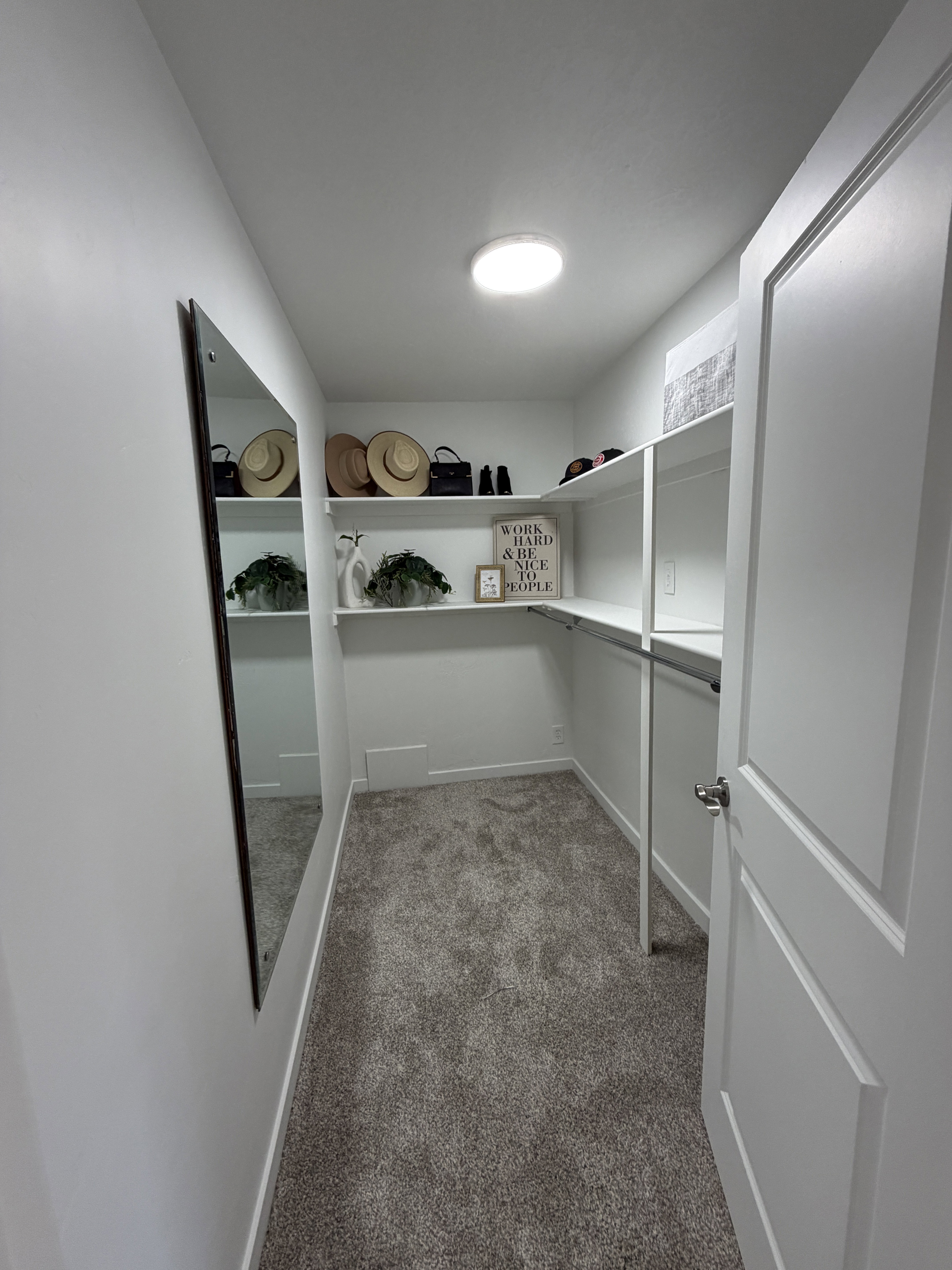 Walk in closet