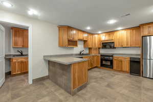 Full kitchen!