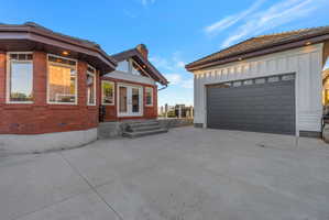 Detached shop