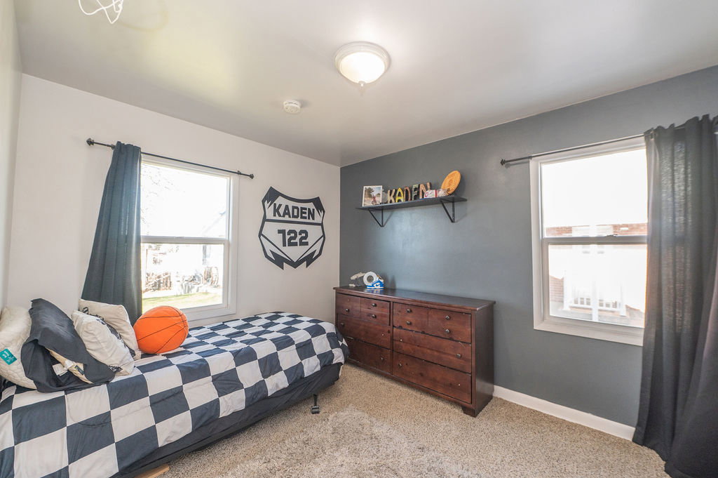 2nd bedroom