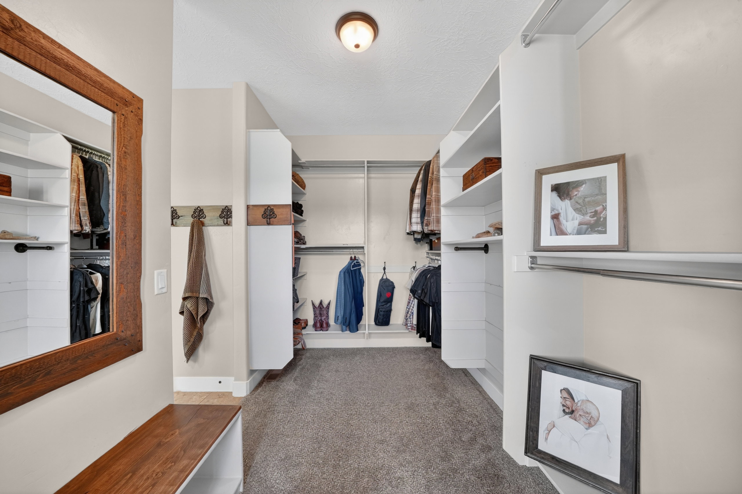 Walk in closet
