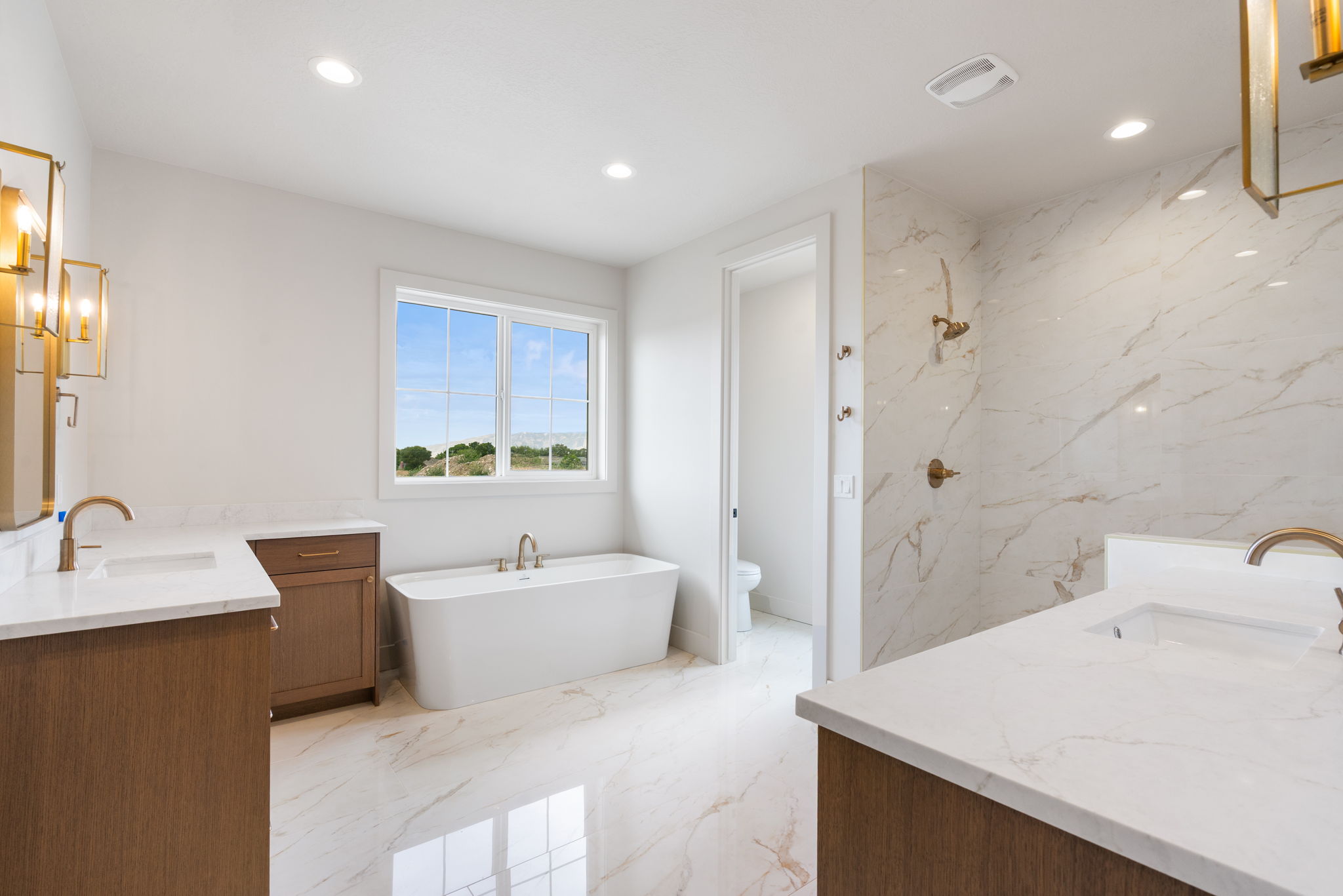 Primary suite