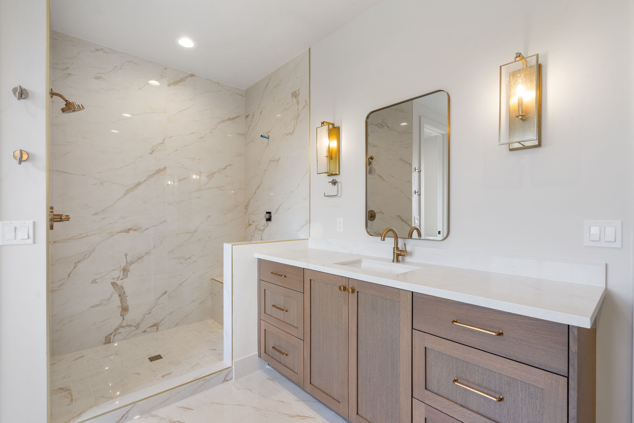 Primary suite