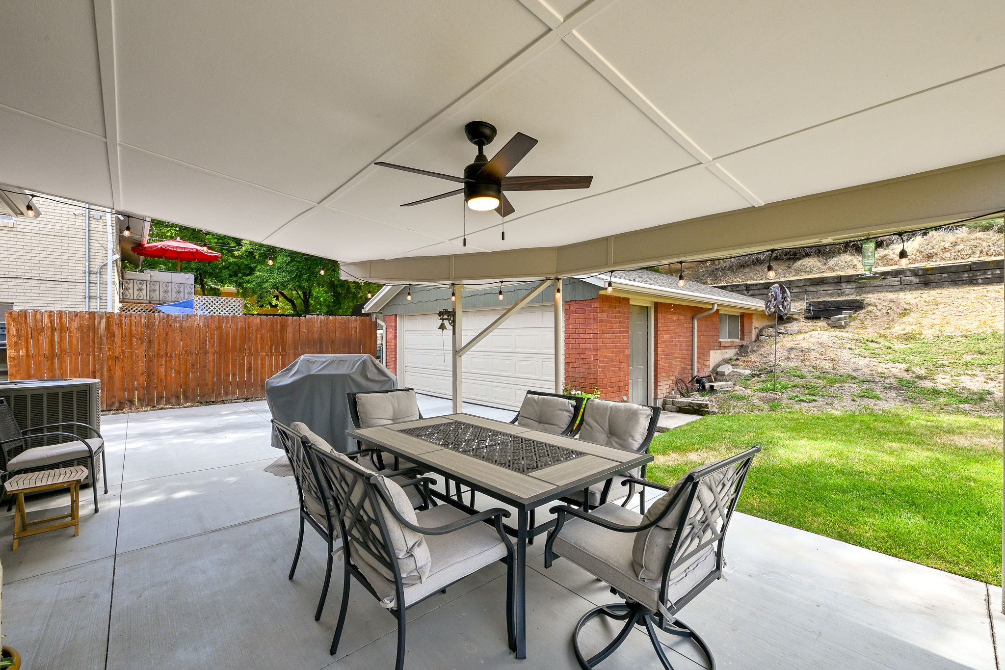 Covered Patio with ceiling fan