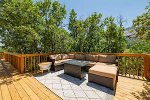 Brand New Deck installed May 2025