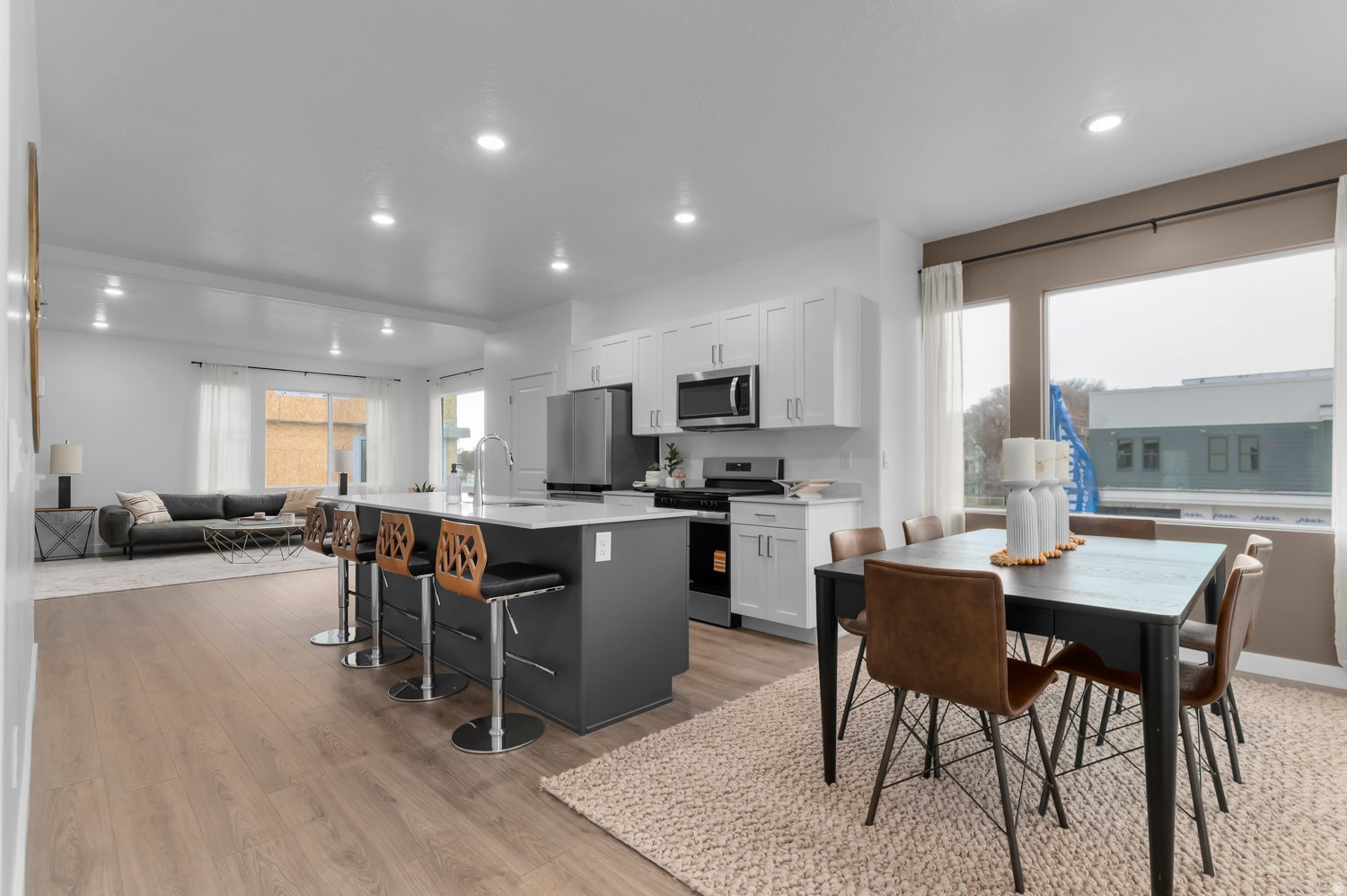 Picture of Model Haven, not of current listing.