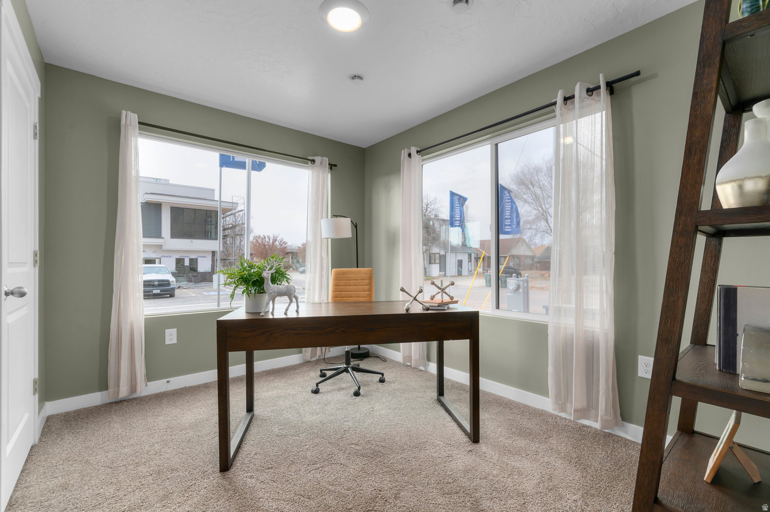 Picture of Model Haven, not of current listing.