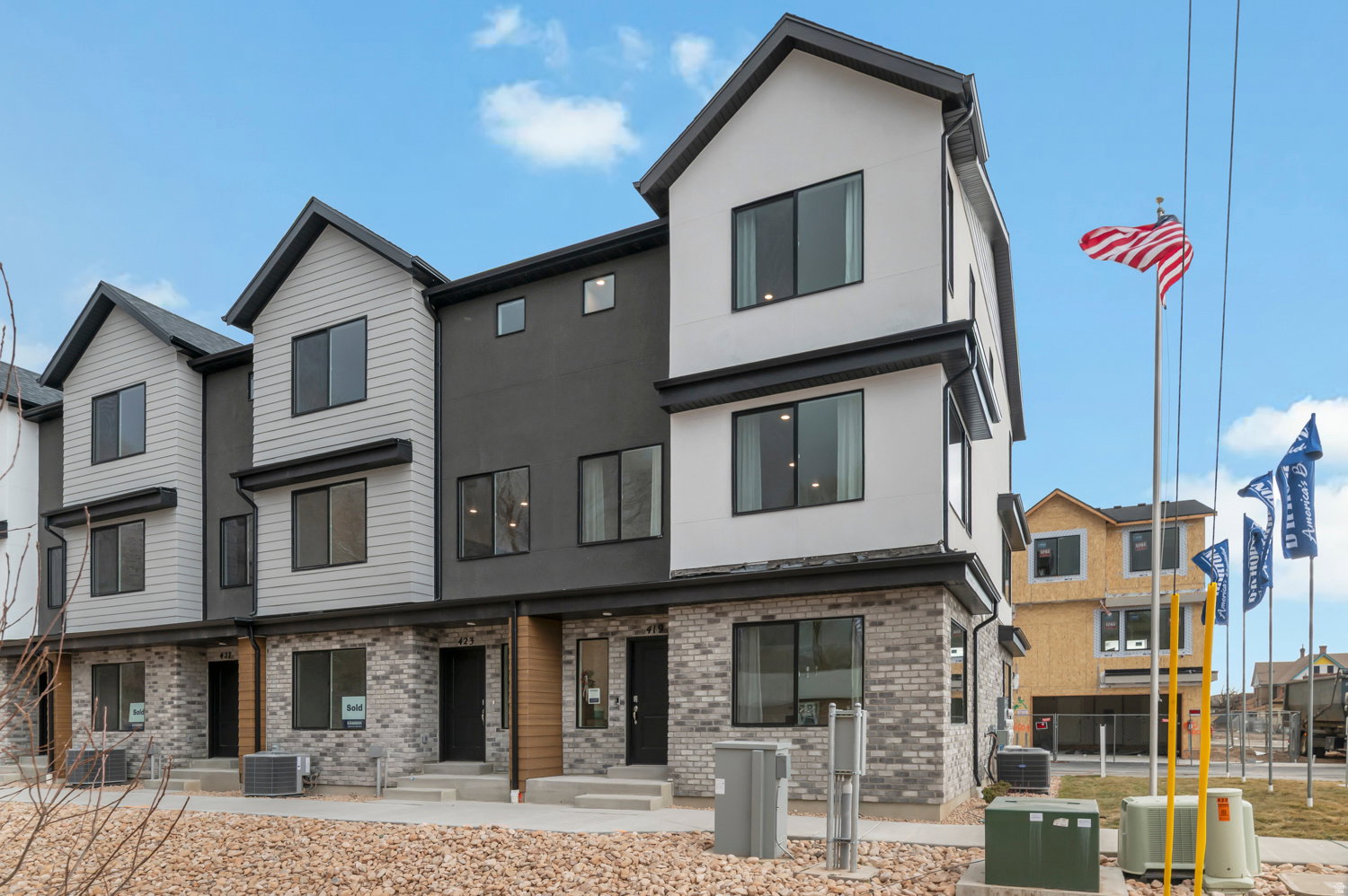 Picture of Model Haven, not of current listing.