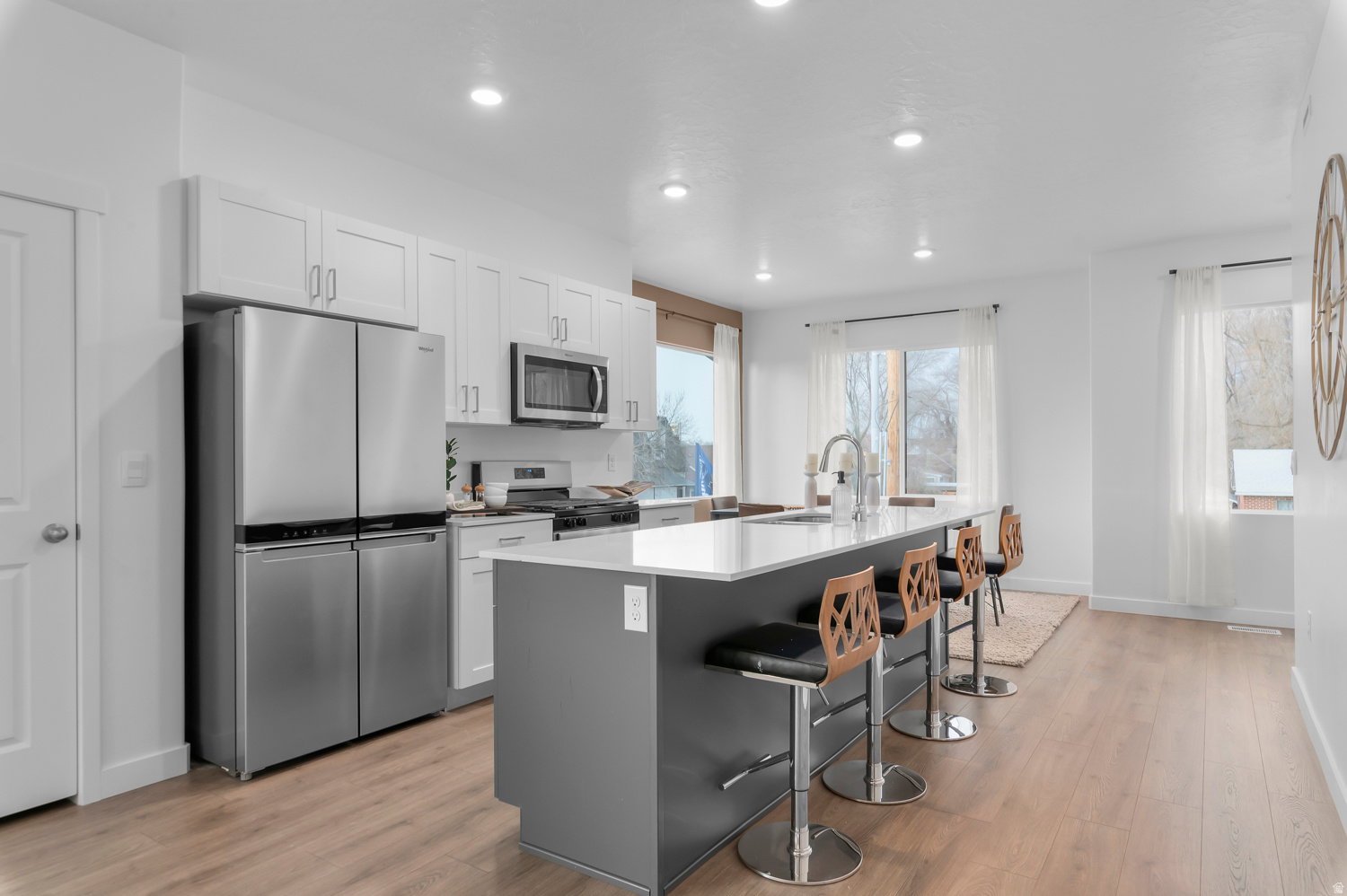 Picture of Model Haven, not of current listing.