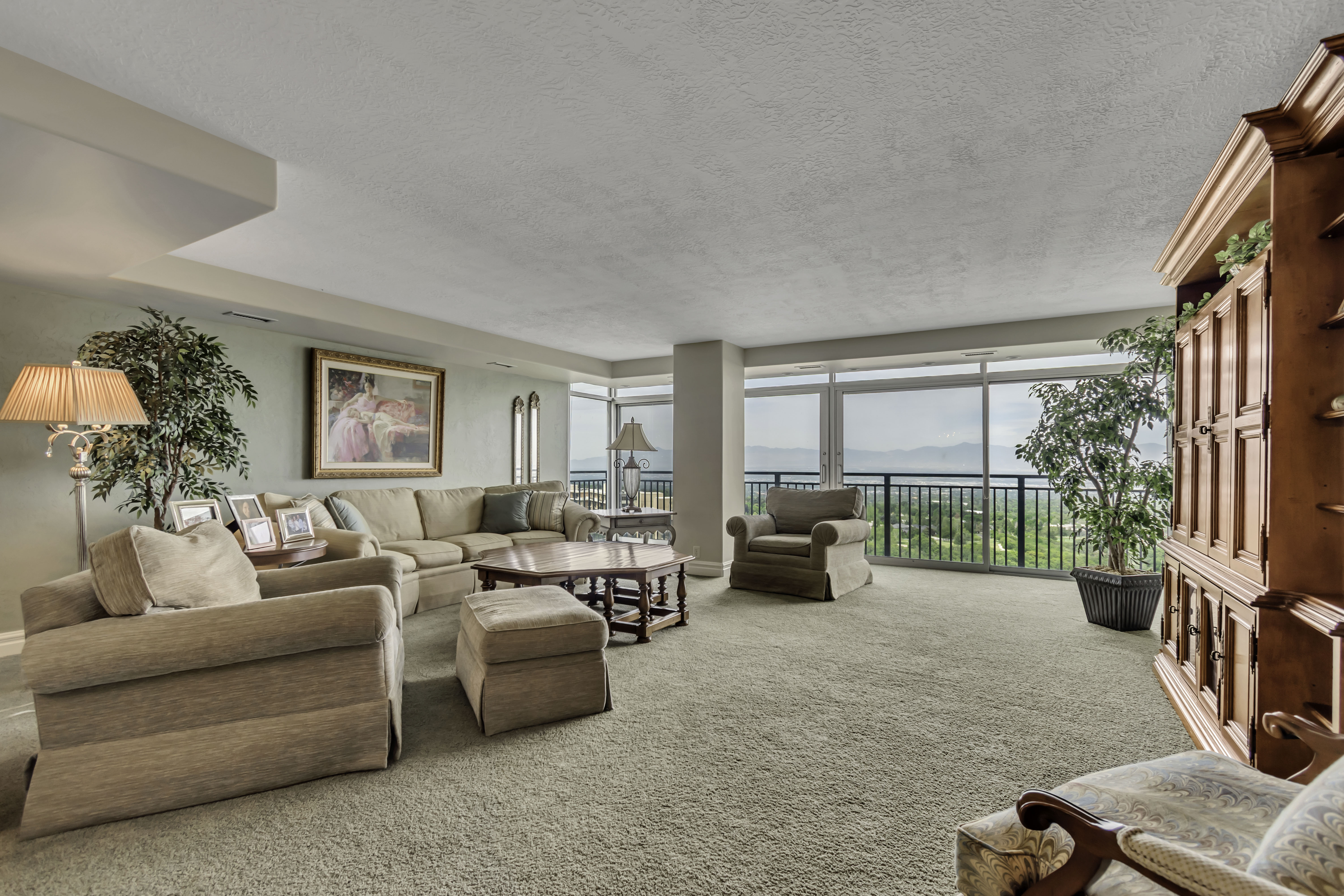 Living room on the west side 14th floor.