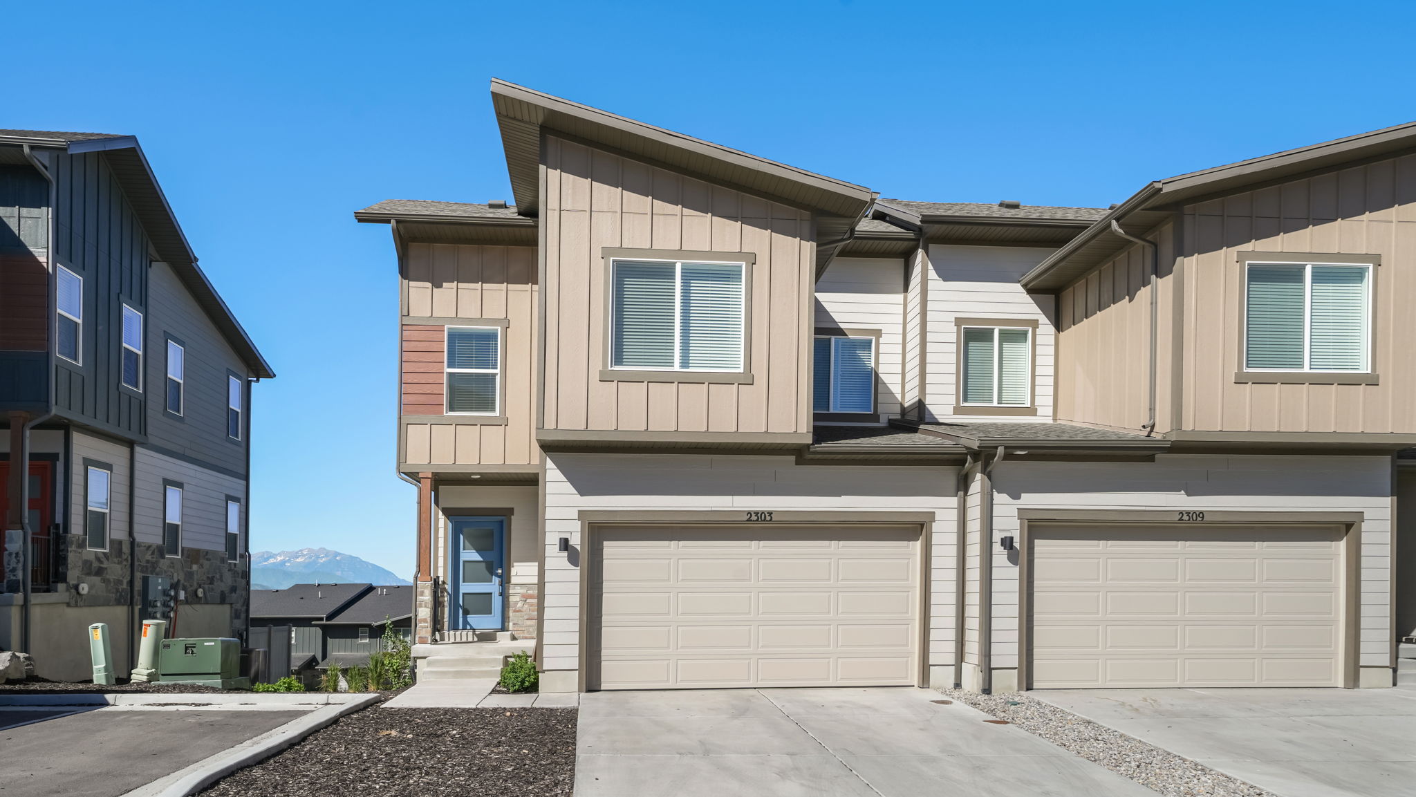Contemporary townhome exterior